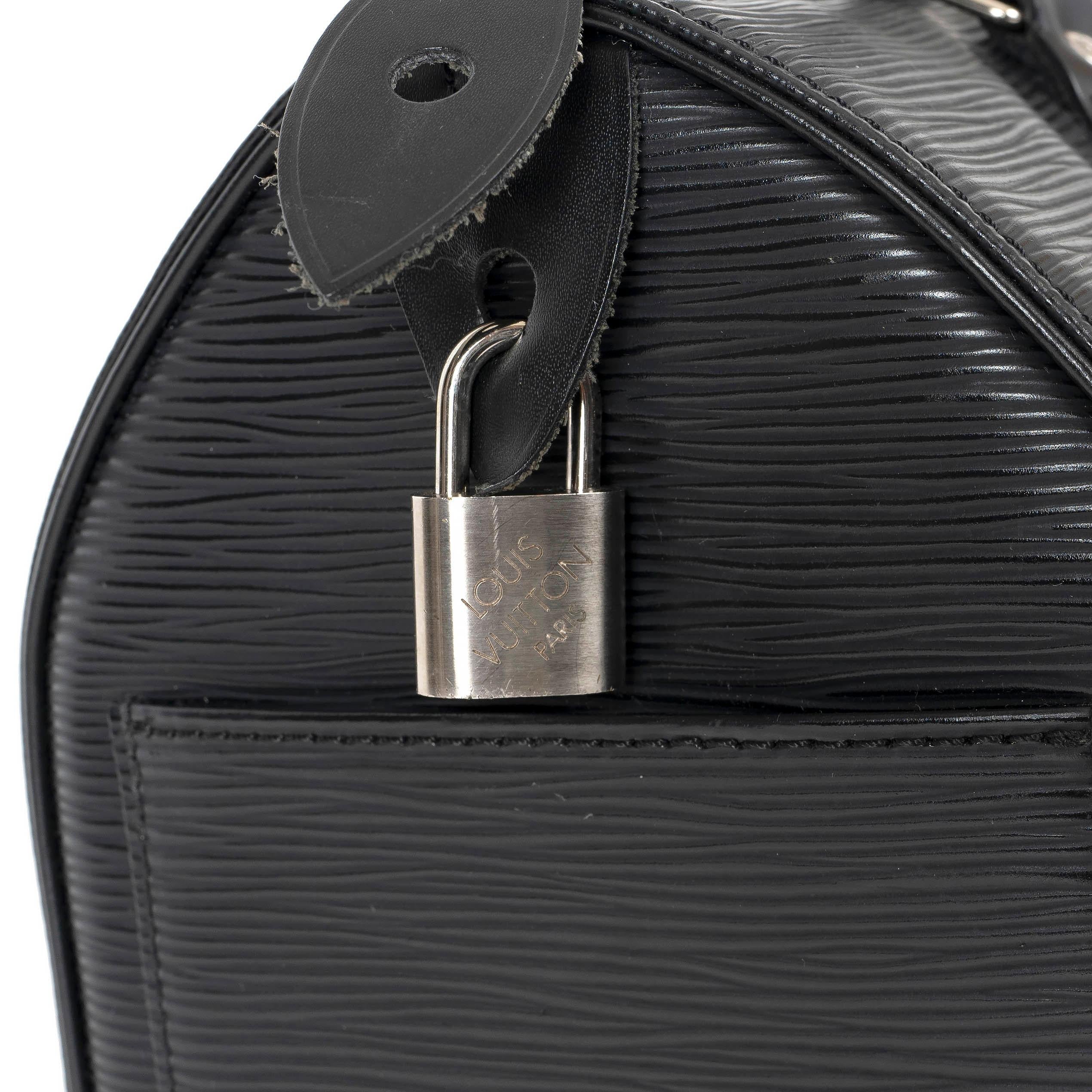LOUIS VUITTON black Epi leather SPEEDY 30 Bag For Sale 3