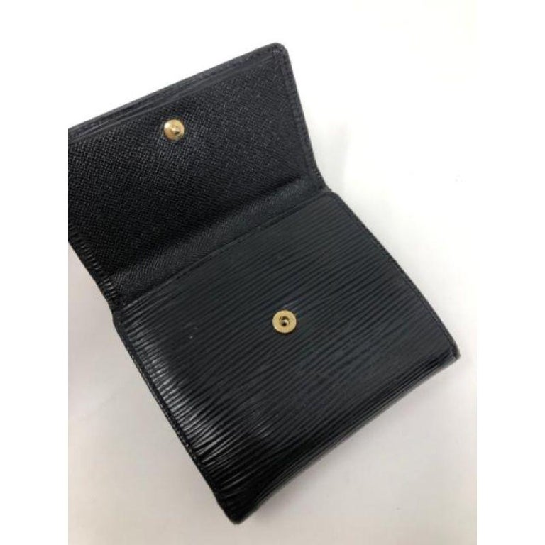 Louis Vuitton Black Epi Leather Square Wallet For Sale 4