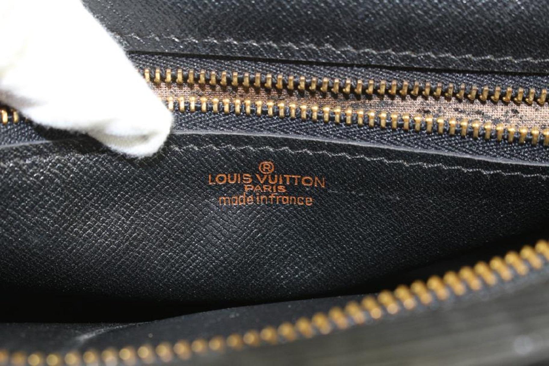 Louis Vuitton - Sac à bandoulière Trocadero 24 en cuir épi noir 3L1020  Bon état - En vente à Dix hills, NY