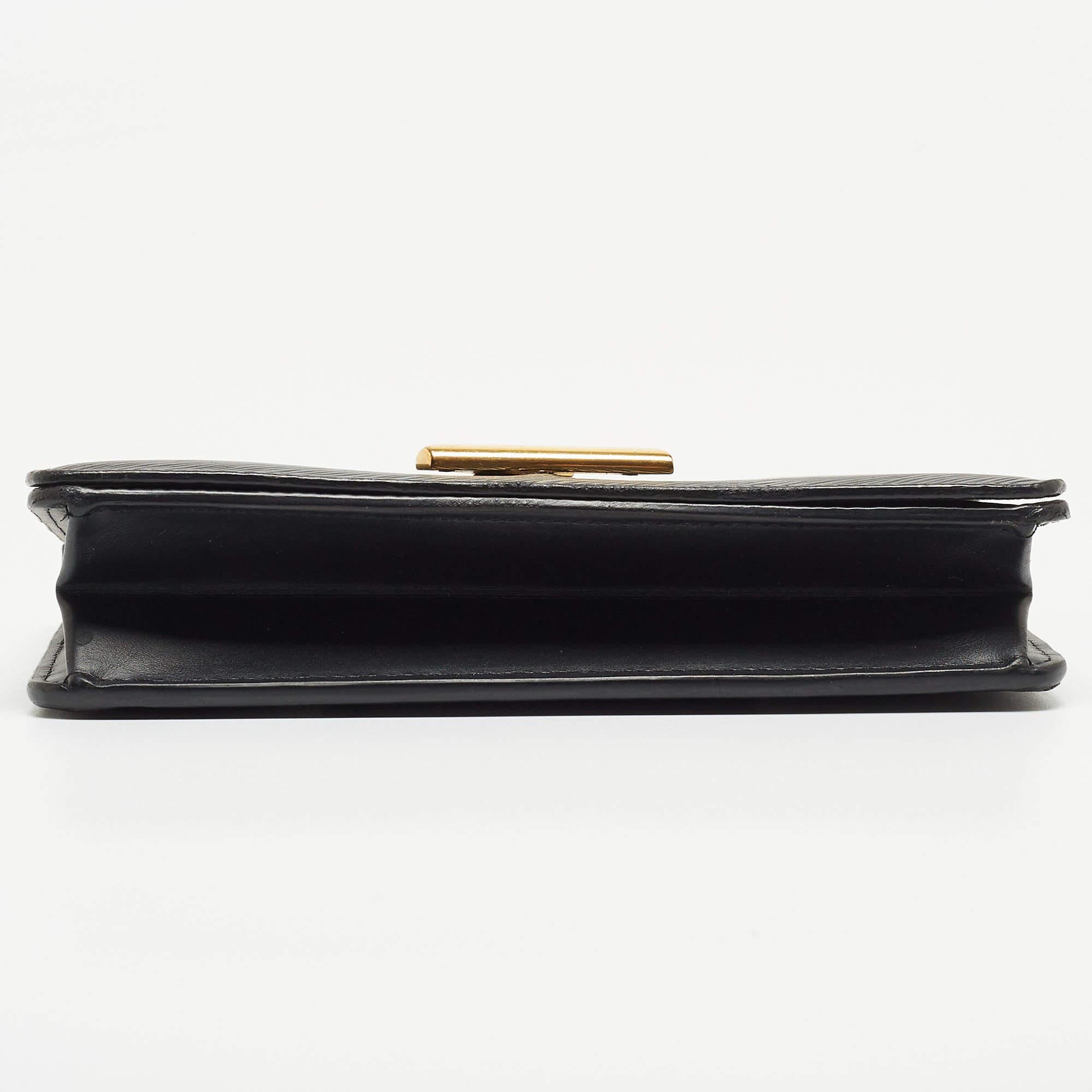 Louis Vuitton Black Epi Leather Twist Belt Wallet In Good Condition In Dubai, Al Qouz 2