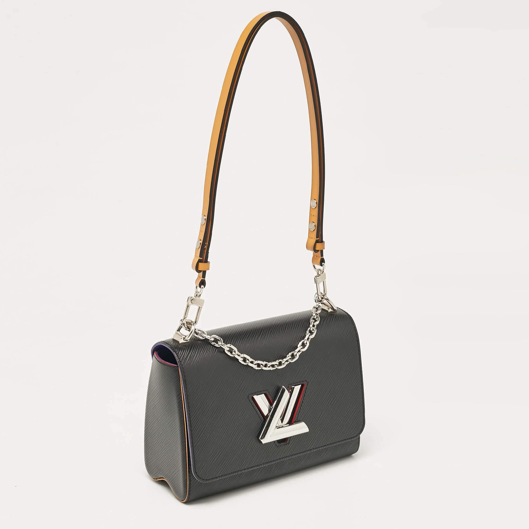 Louis Vuitton Black Epi Leather Twist MM Bag In Good Condition In Dubai, Al Qouz 2
