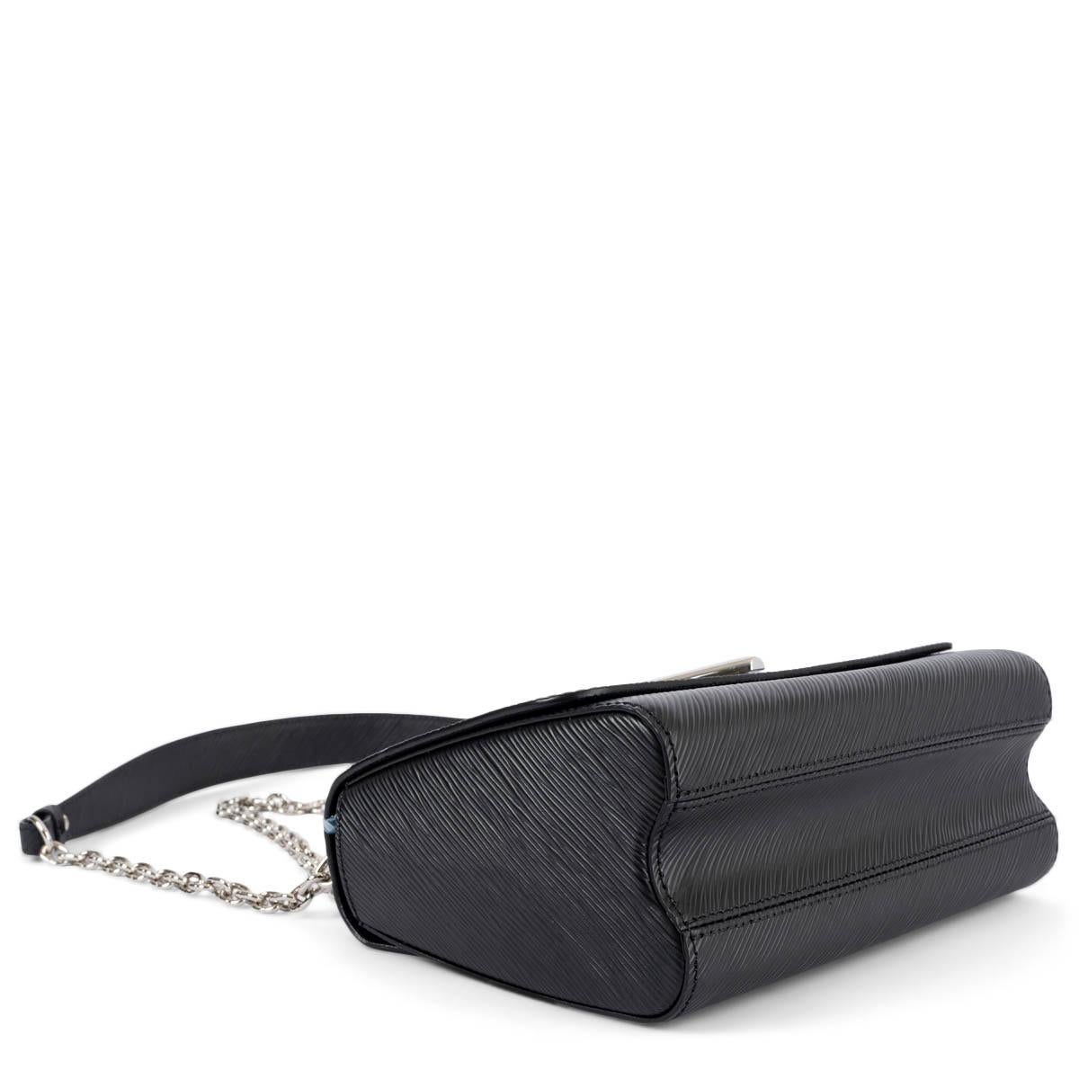 LOUIS VUITTON black Epi leather TWIST MM Shoulder Bag In Excellent Condition For Sale In Zürich, CH