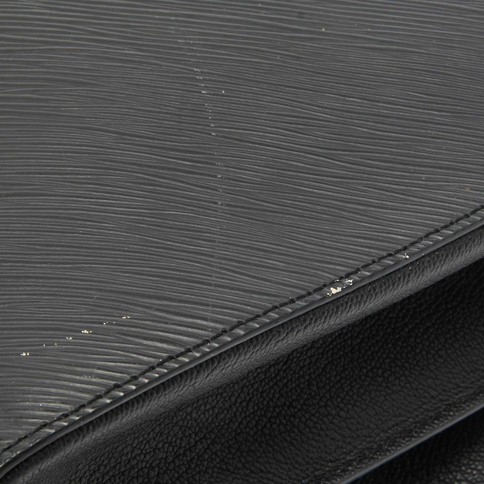 Louis Vuitton Black Epi Leather Twist Tote Bag For Sale 12