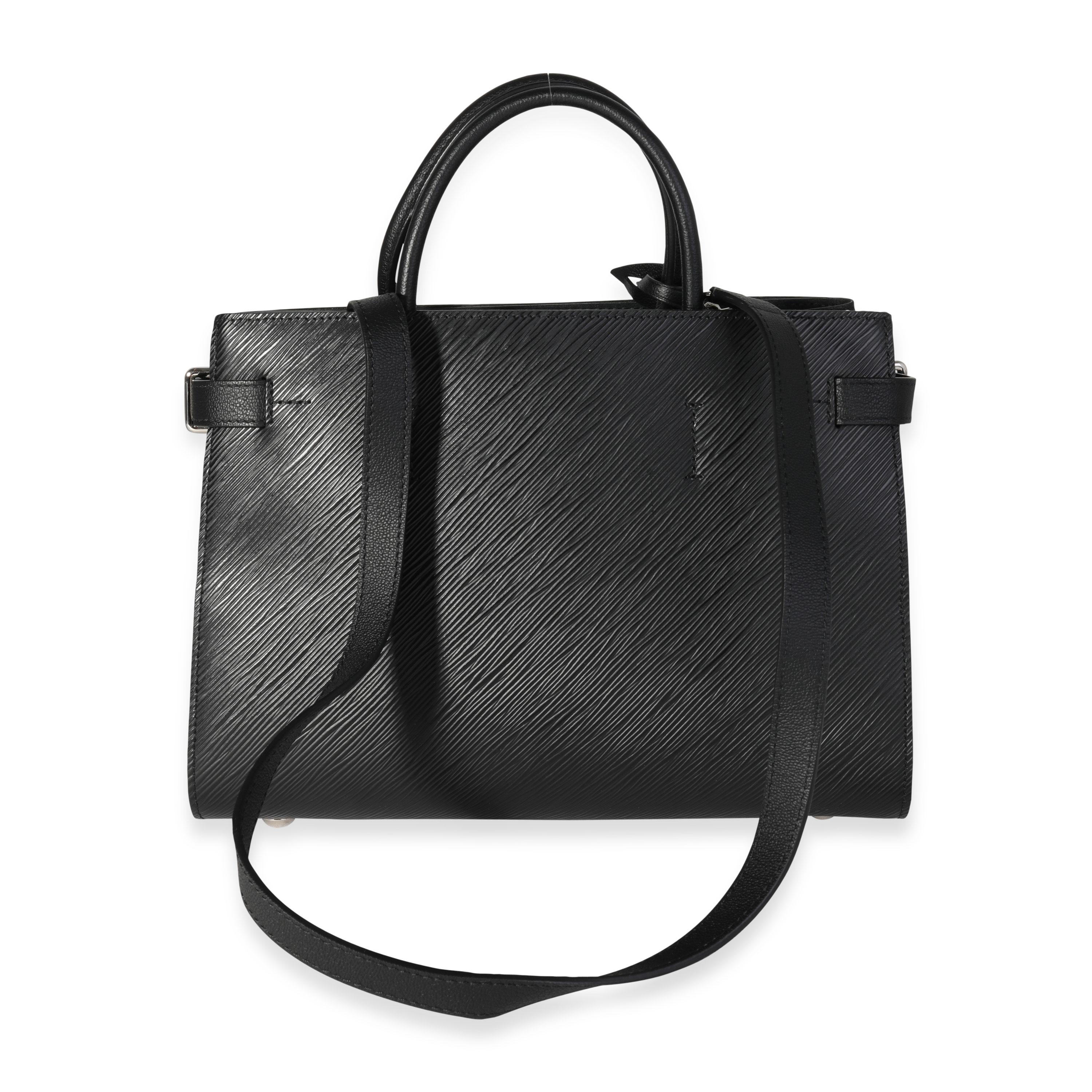 Listing Title: Louis Vuitton Black Epi Leather Twist Tote
SKU: 116662
MSRP: 3250.00
Condition: Pre-owned (3000)
Handbag Condition: Very Good
Condition Comments: Very Good Condition. Wear on feet. Signs of use on interior.
Brand: Louis Vuitton
Model: