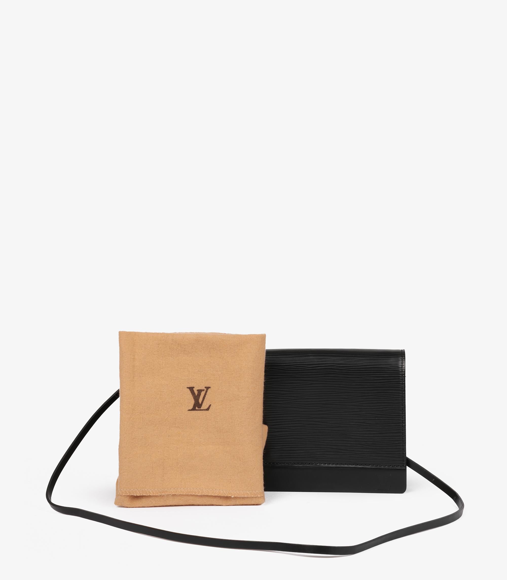 Louis Vuitton Black Epi Leather Vintage Honfleur For Sale 6