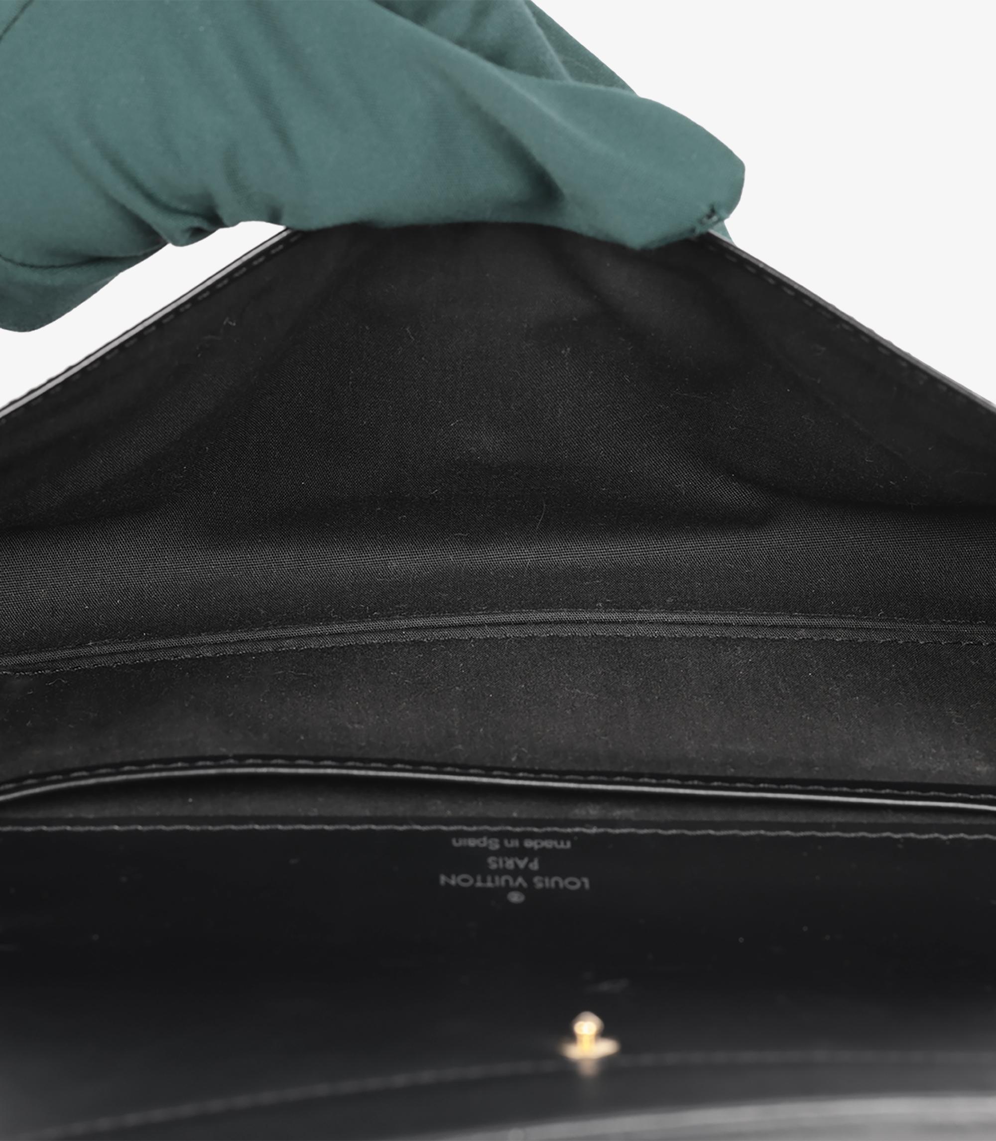 Louis Vuitton Black Epi Leather Vintage Honfleur For Sale 3