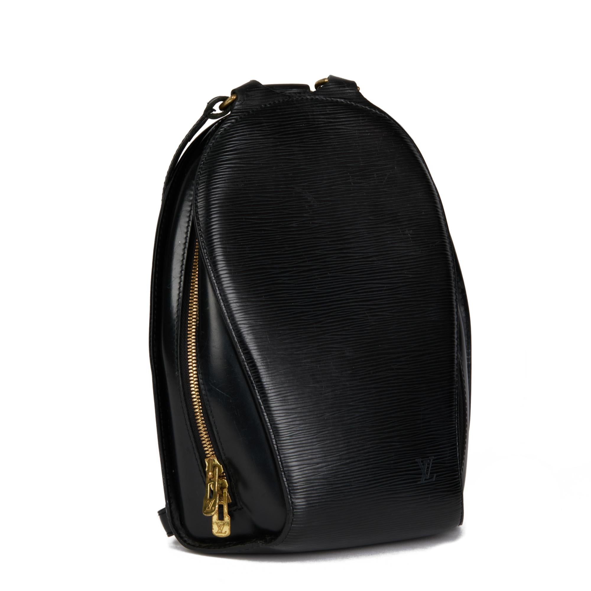 LOUIS VUITTON
Black Epi Leather Vintage Mabillon Backpack

Xupes Reference: CB635
Serial Number: VI 0021
Age (Circa): 2001
Authenticity Details: Date Stamp (Made in France)
Gender: Ladies
Type: Backpack

Colour: Black
Hardware: Golden