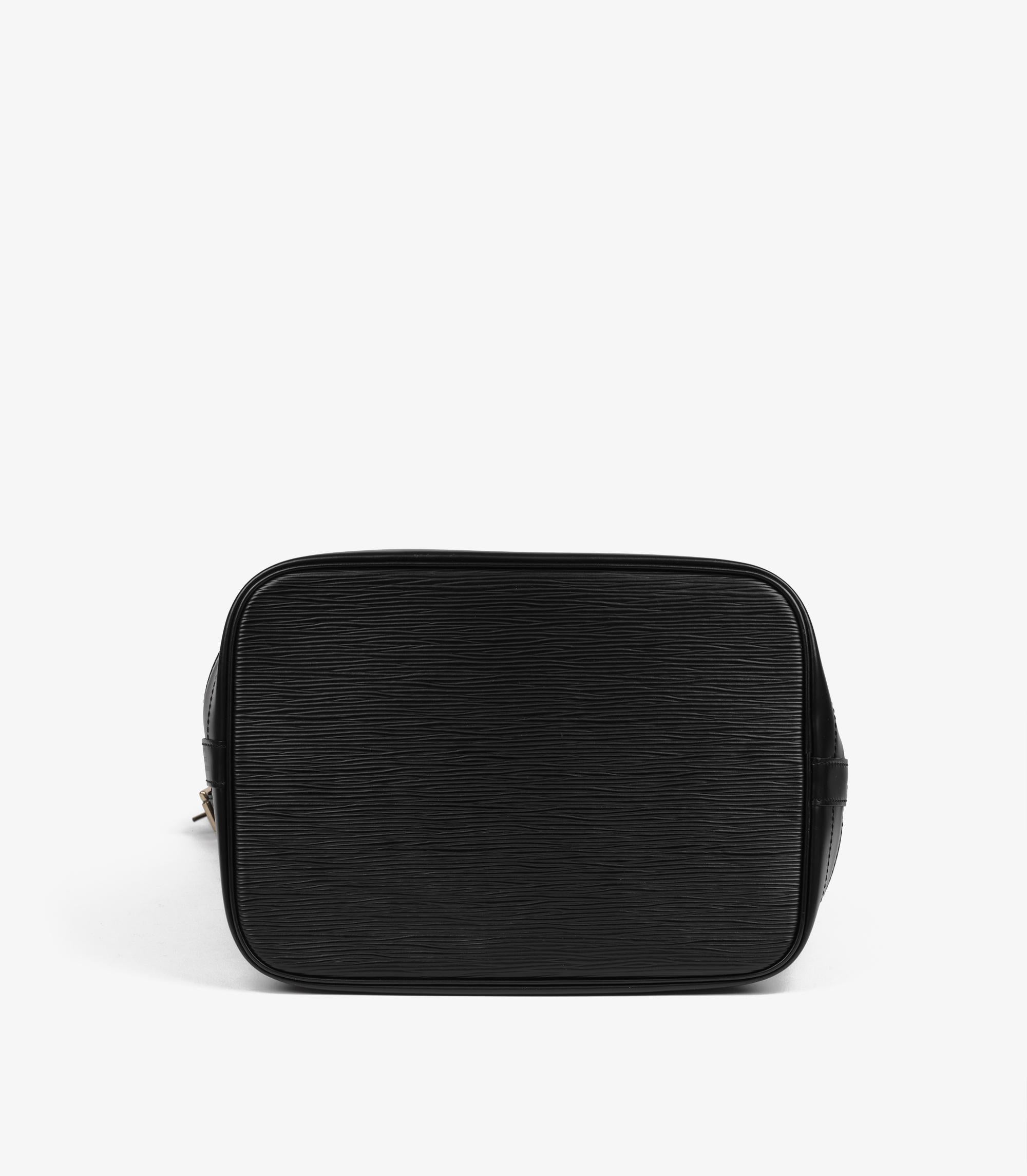 Louis Vuitton Black Epi Leather Vintage Noé For Sale 4