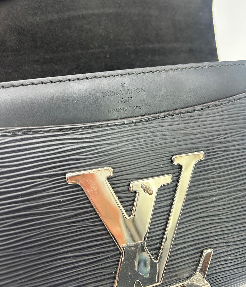Louis Vuitton Black Epi Louise Strap PM Bag  For Sale 7