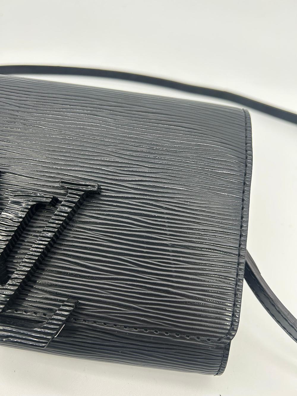 Louis Vuitton Black Epi Louise Strap PM Bag  For Sale 14