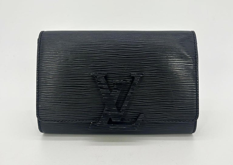 Louis Vuitton Vintage - Epi Louise Long Wallet - Red - Leather and Epi  Leather Wallet - Luxury High Quality