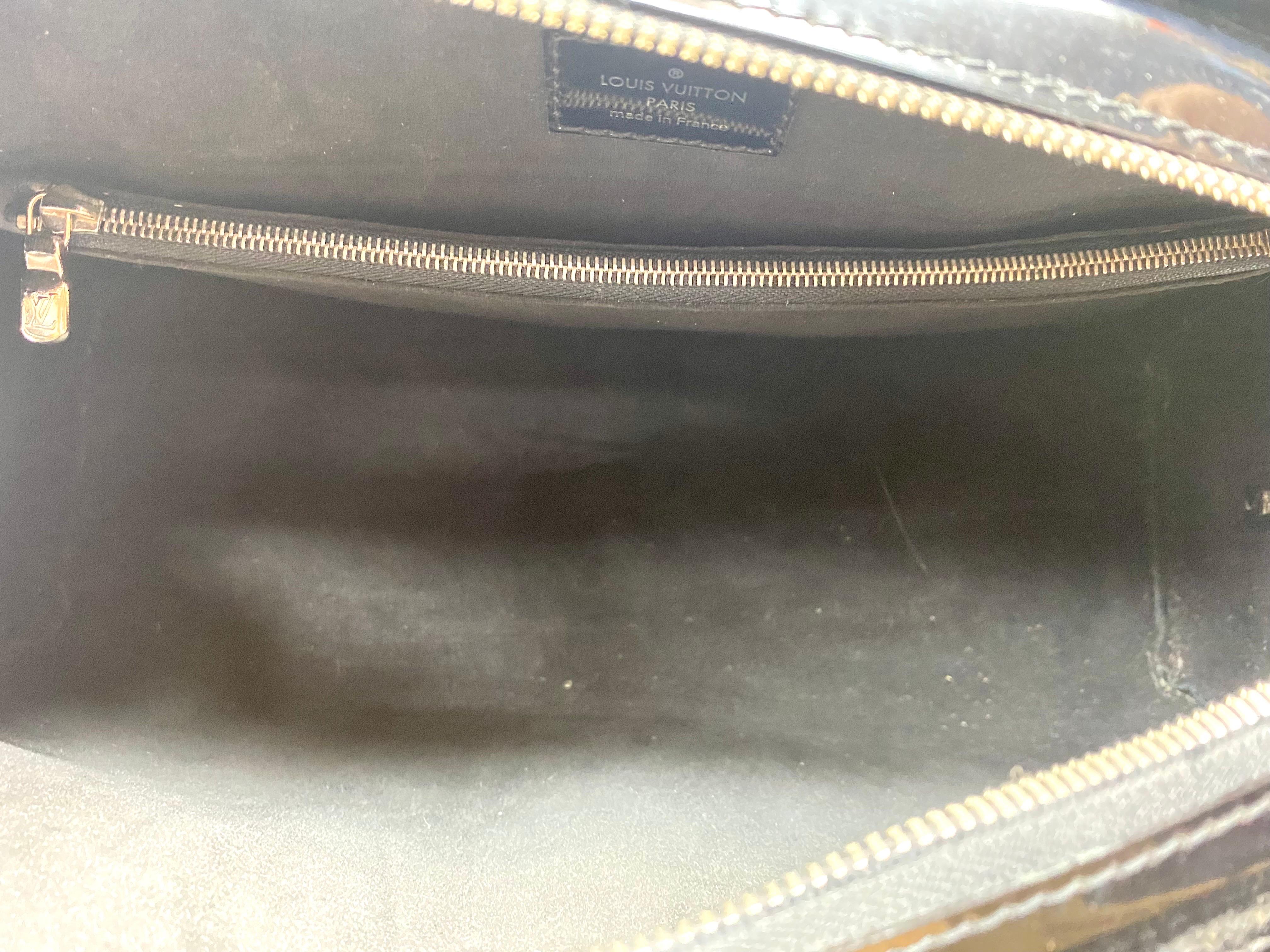 Louis Vuitton Black Epi Patent Jasmine Handbag For Sale 7