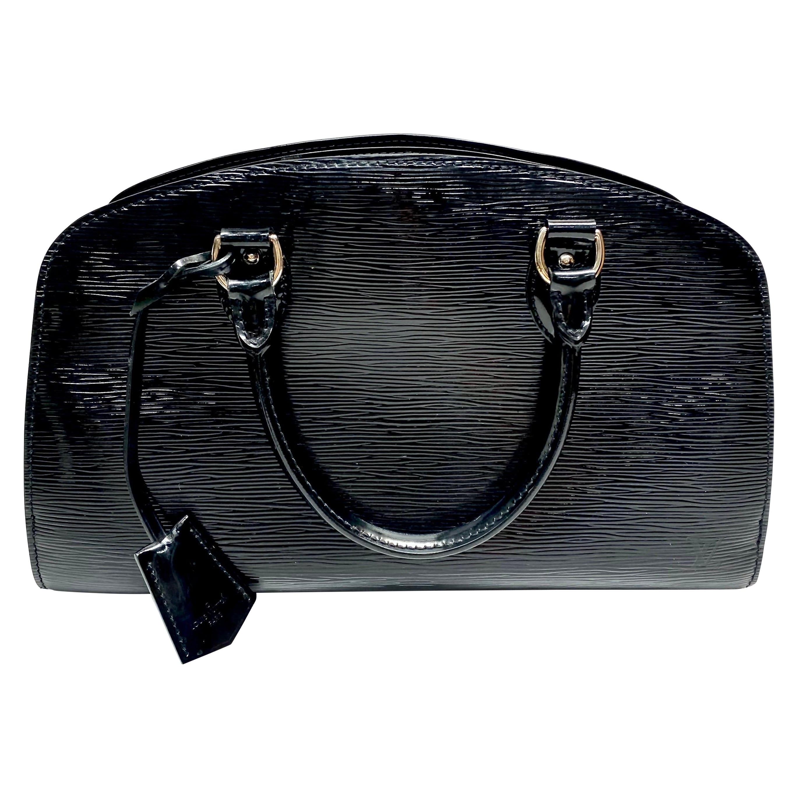 Schwarze Epi Jasmine Handtasche aus Lackleder von Louis Vuitton im Angebot