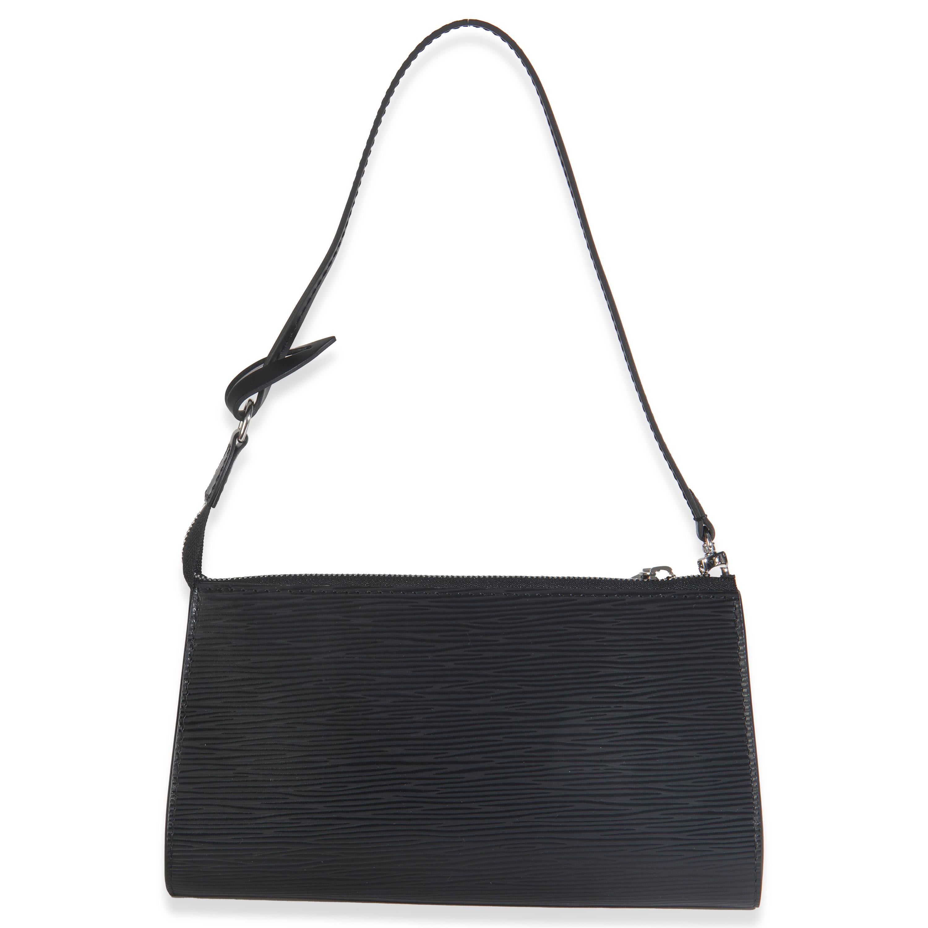 Titolo dell'elenco: Louis Vuitton Black Epi Pochette Accessoires NM
SKU: 148936
MSRP: 1560.00 USD
Condizioni: Usato 
Condizioni della borsa: Perfetta
Commenti sulle condizioni: L'articolo non presenta segni di usura.
Marchio: Louis Vuitton
Model No: