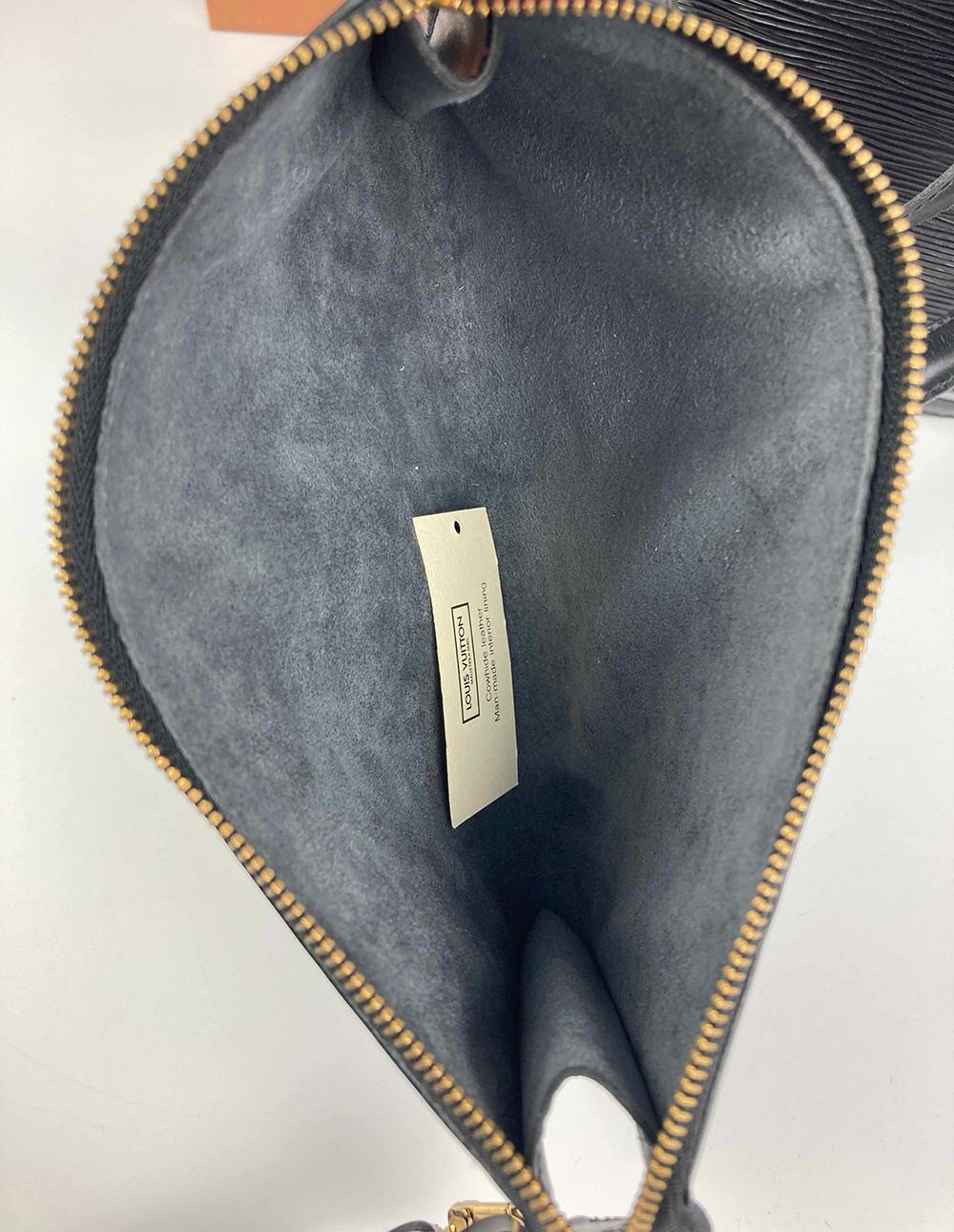 Louis Vuitton Tote nera in Epi St. Jacques con portafogli e pochette in vendita 5