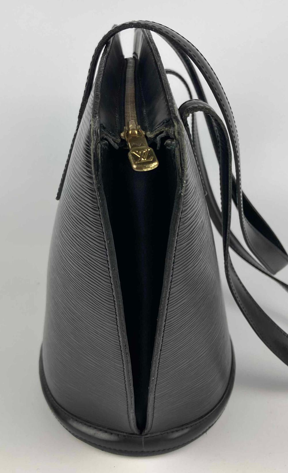 Louis Vuitton Fourre-tout Epi St Jacques noir avec portefeuilles et pochette en vente 8