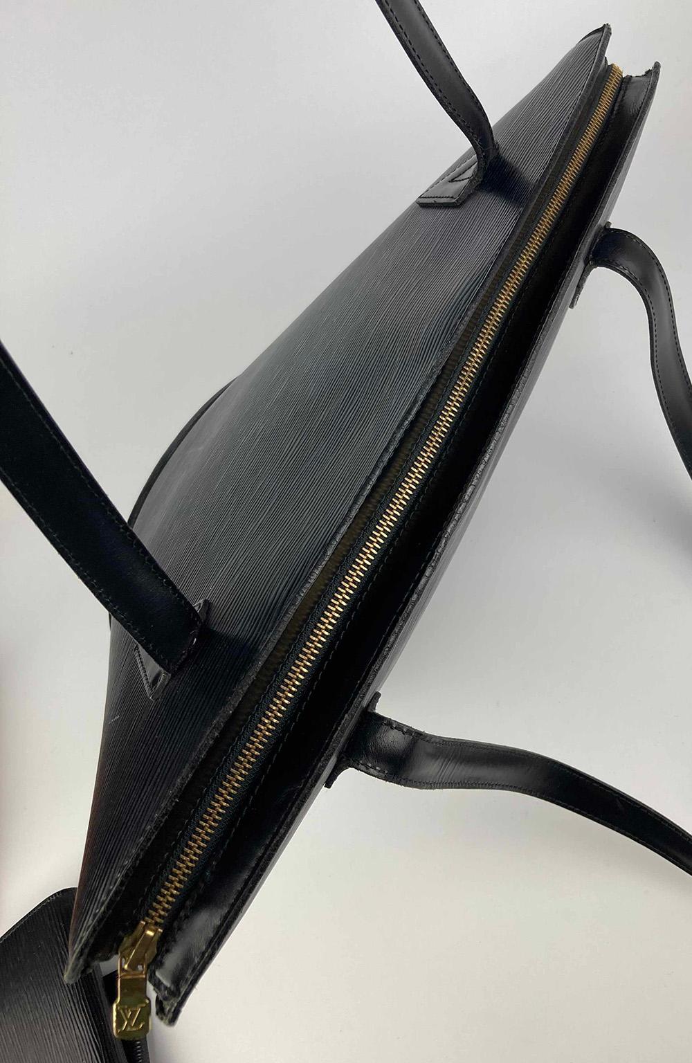 Louis Vuitton Tote nera in Epi St. Jacques con portafogli e pochette in vendita 13