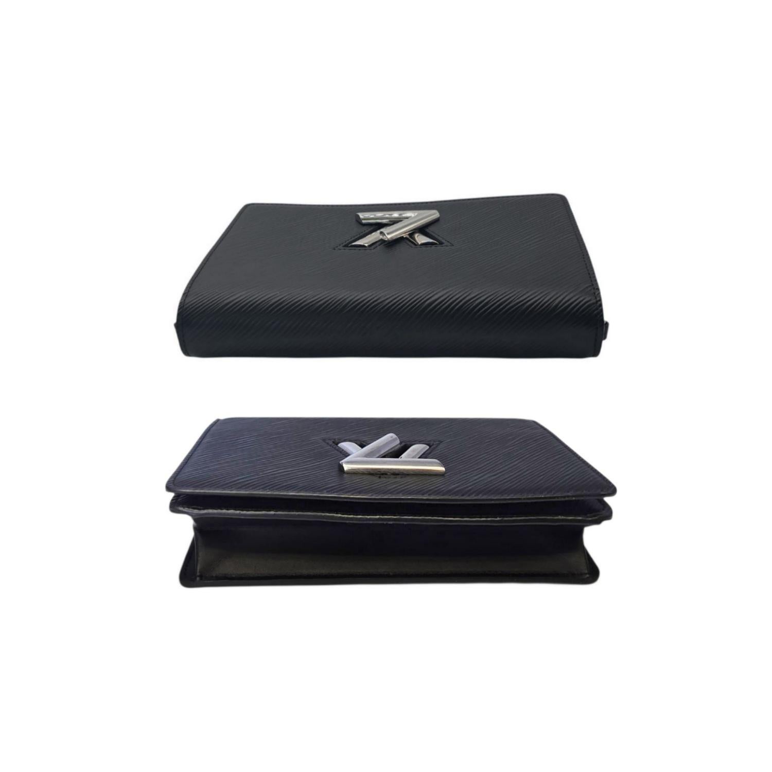 Louis Vuitton Black Epi Twist Belt Chain Wallet Excellent état - En vente à Scottsdale, AZ