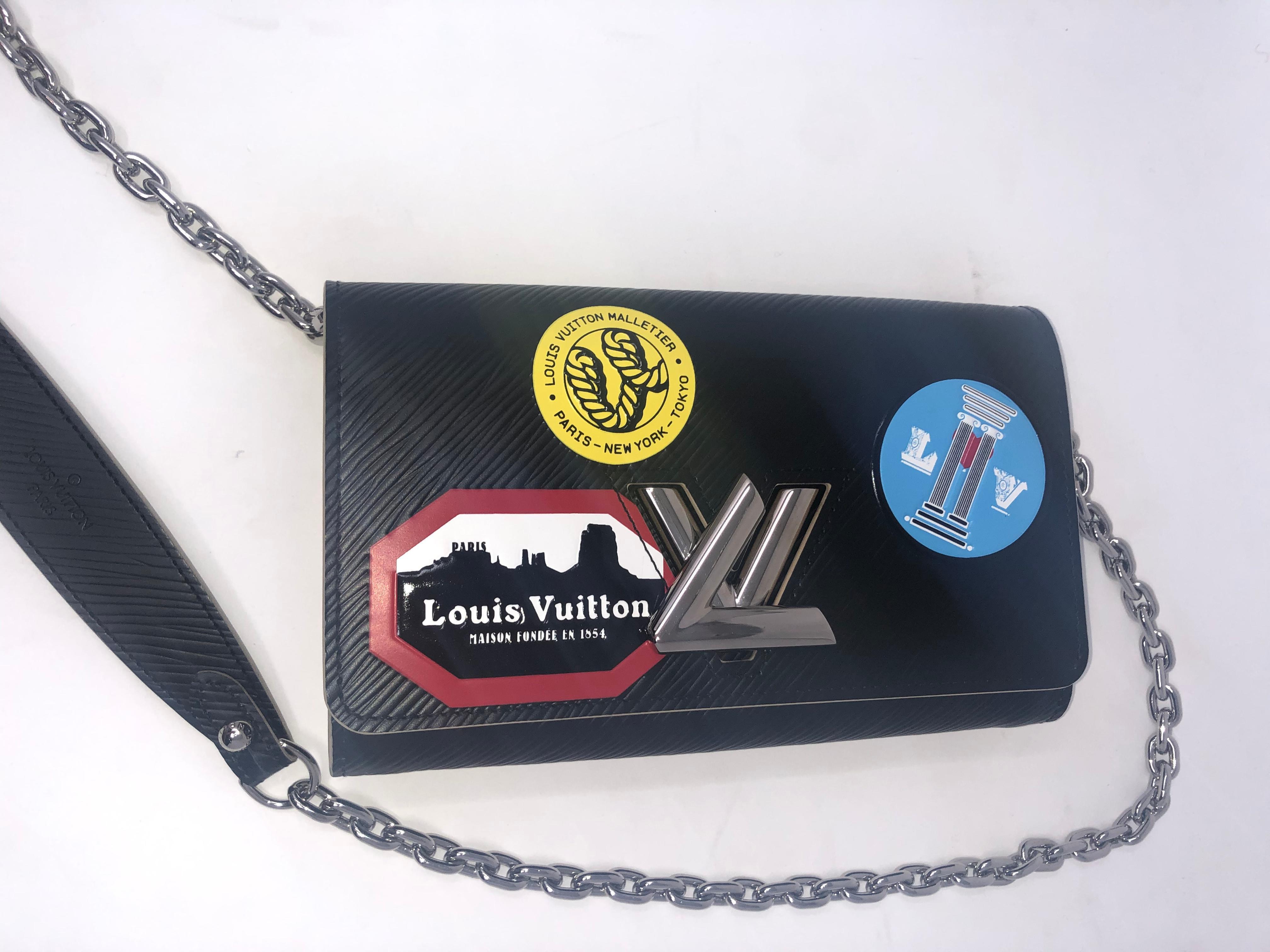 Louis Vuitton Black Epi Twist Patches Crossbody Bag In New Condition In Athens, GA