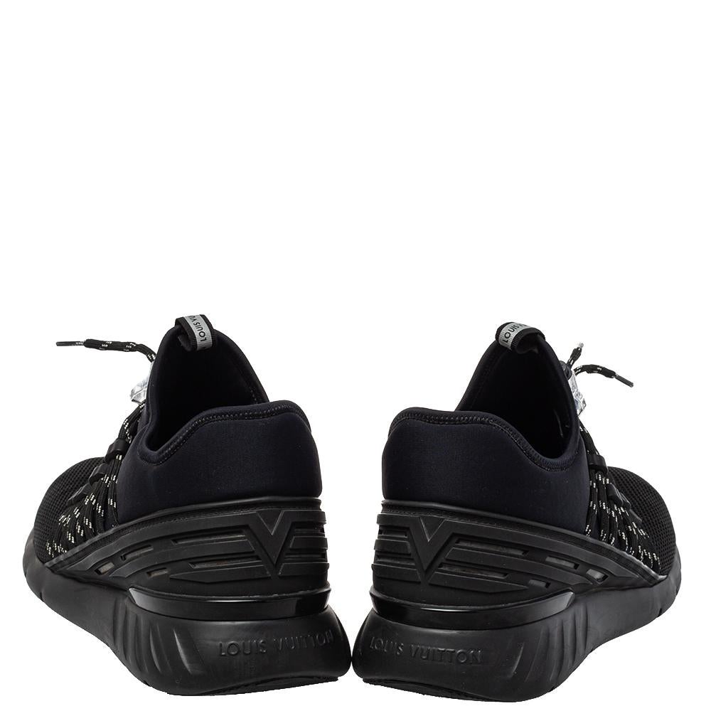 Louis Vuitton Black Fabric And Mesh Fastlane Sneakers Size 42 In Good Condition In Dubai, Al Qouz 2