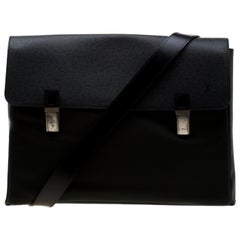 Louis Vuitton Black Fabric and Taiga Leather Saratov GM Messenger Bag