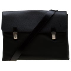 Louis Vuitton Black Fabric and Taiga Leather Saratov GM Messenger Bag