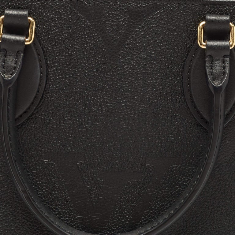 Louis Vuitton Black Giant Monogram Empreinte Leather Onthego MM Bag For  Sale at 1stDibs