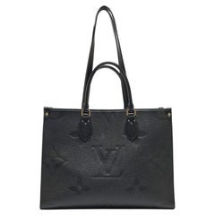Schwarze Onthego MM-Tasche aus Leder mit Riesen-Monogramm von Louis Vuitton