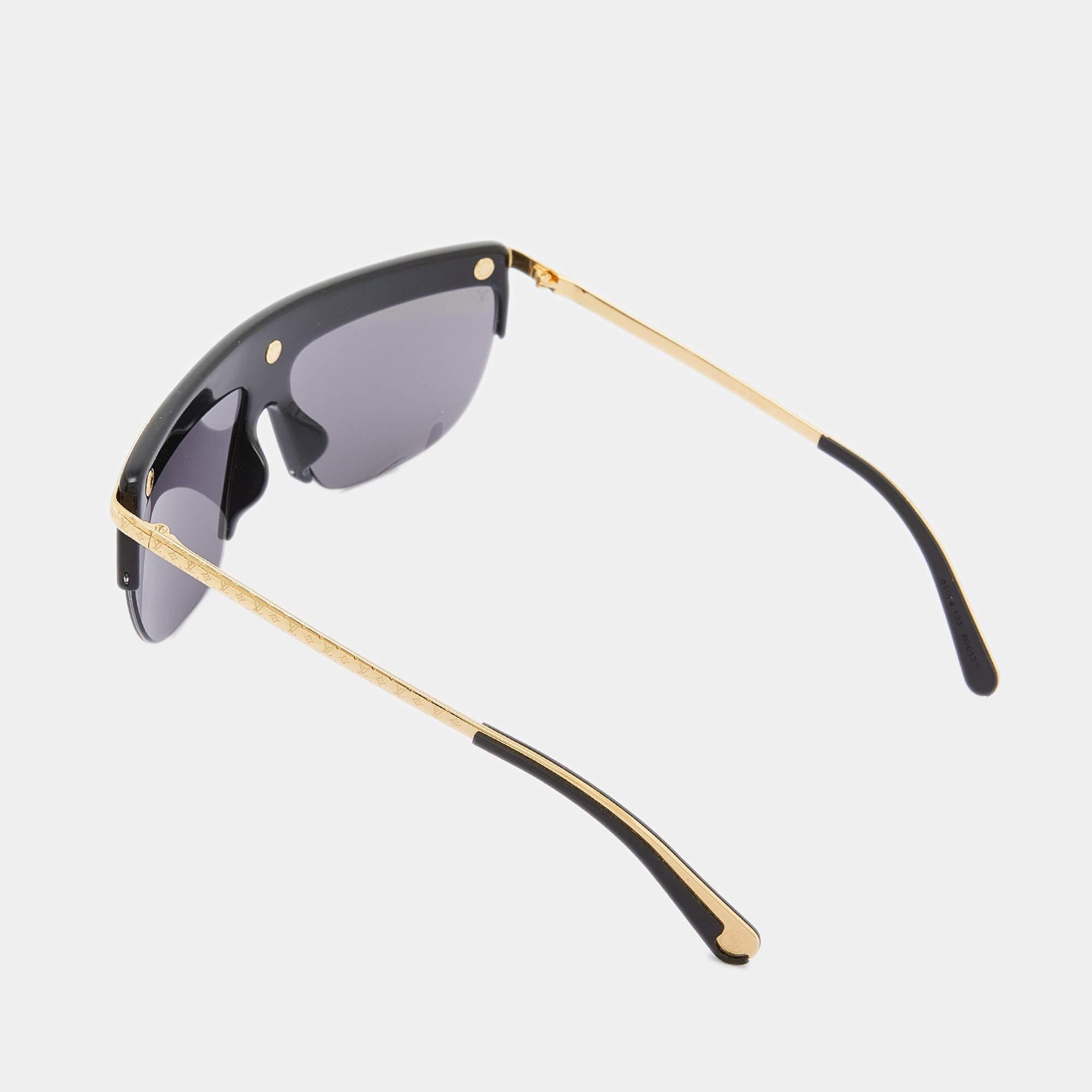 Embrace sunny days in full style with the help of this pair of Louis Vuitton sunglasses. Created with expertise, the luxe sunglasses feature a well-designed frame and high-grade lenses that are equipped to protect your eyes.

