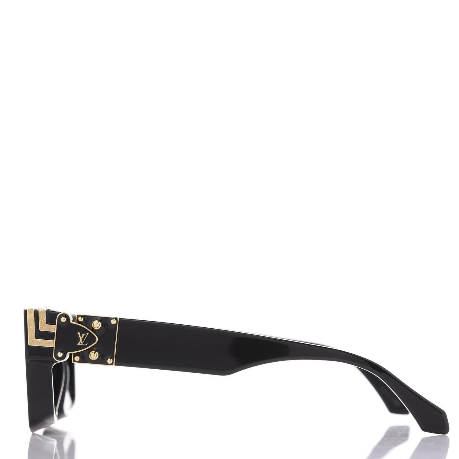 Lunettes de soleil Louis Vuitton avec détails en or noir Excellent état - En vente à Montreal, Quebec