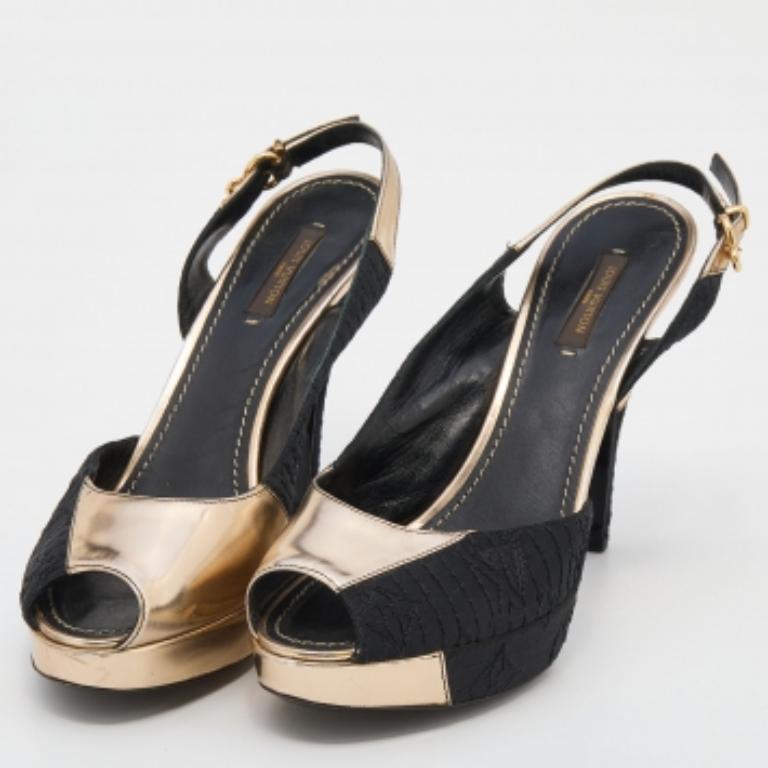 Louis Vuitton Black/Gold Leather & Fabric Ankle Strap Platform Sandals Size 37.5 In Fair Condition For Sale In Dubai, Al Qouz 2