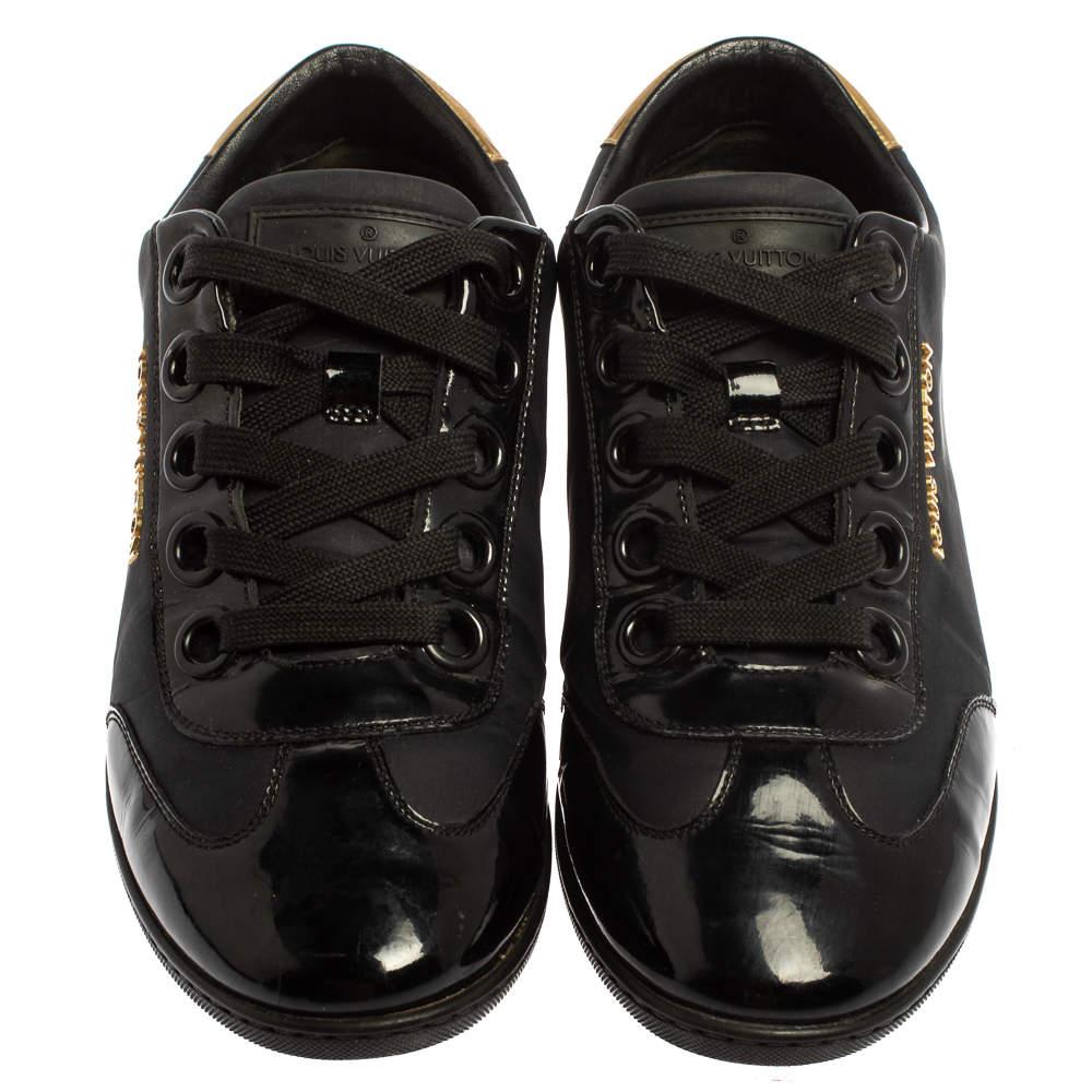 Look stylish and smart by wearing these serene-looking black and gold sneakers on a casual day out or to play golf. This pair from Louis Vuitton is made from the best quality of leather and nylon. Its vamps are laced up perfectly and have snug