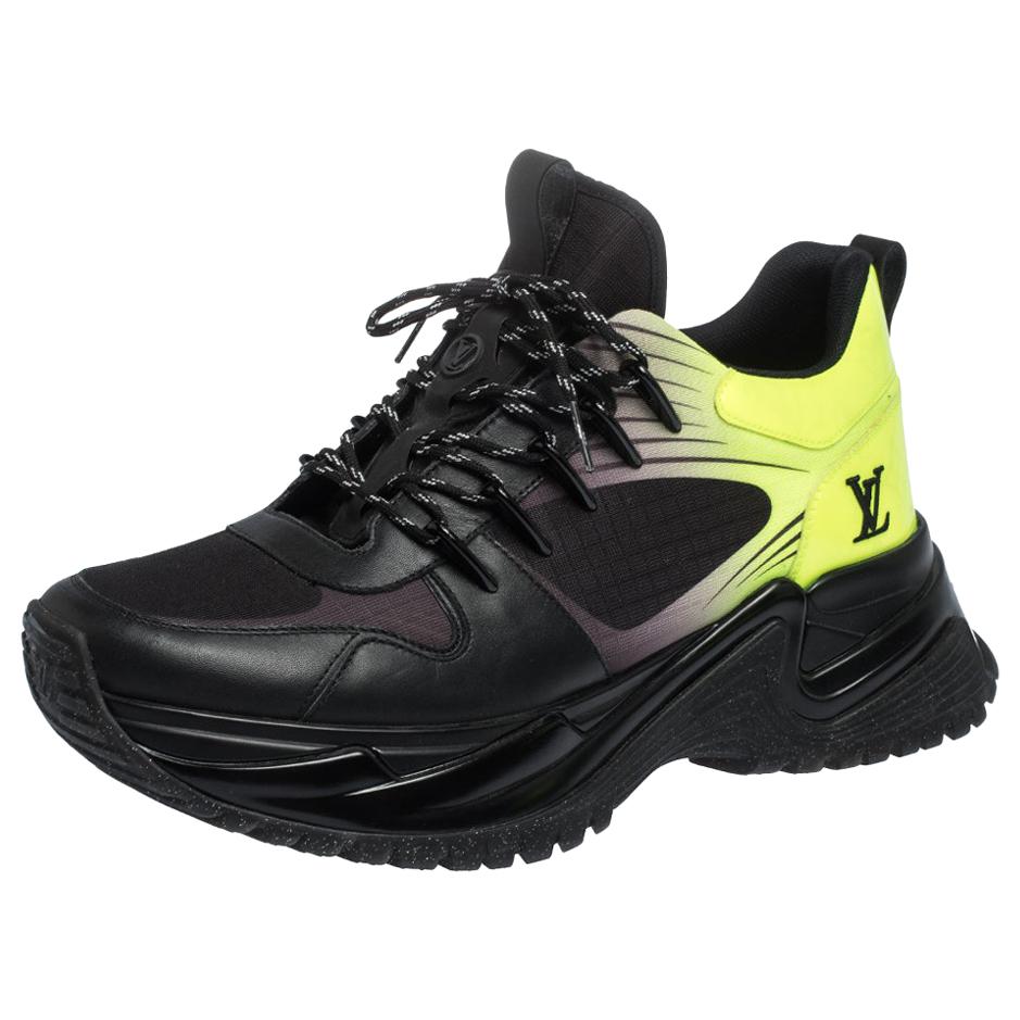 LOUIS VUITTON Run Away Sneaker Black. Size 39.5