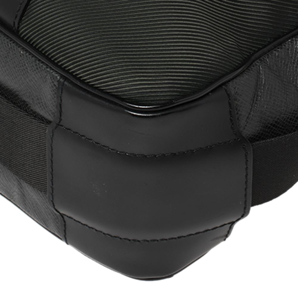 Louis Vuitton Schwarz/Grün Taiga Leder Dersou Messenger Bag 4