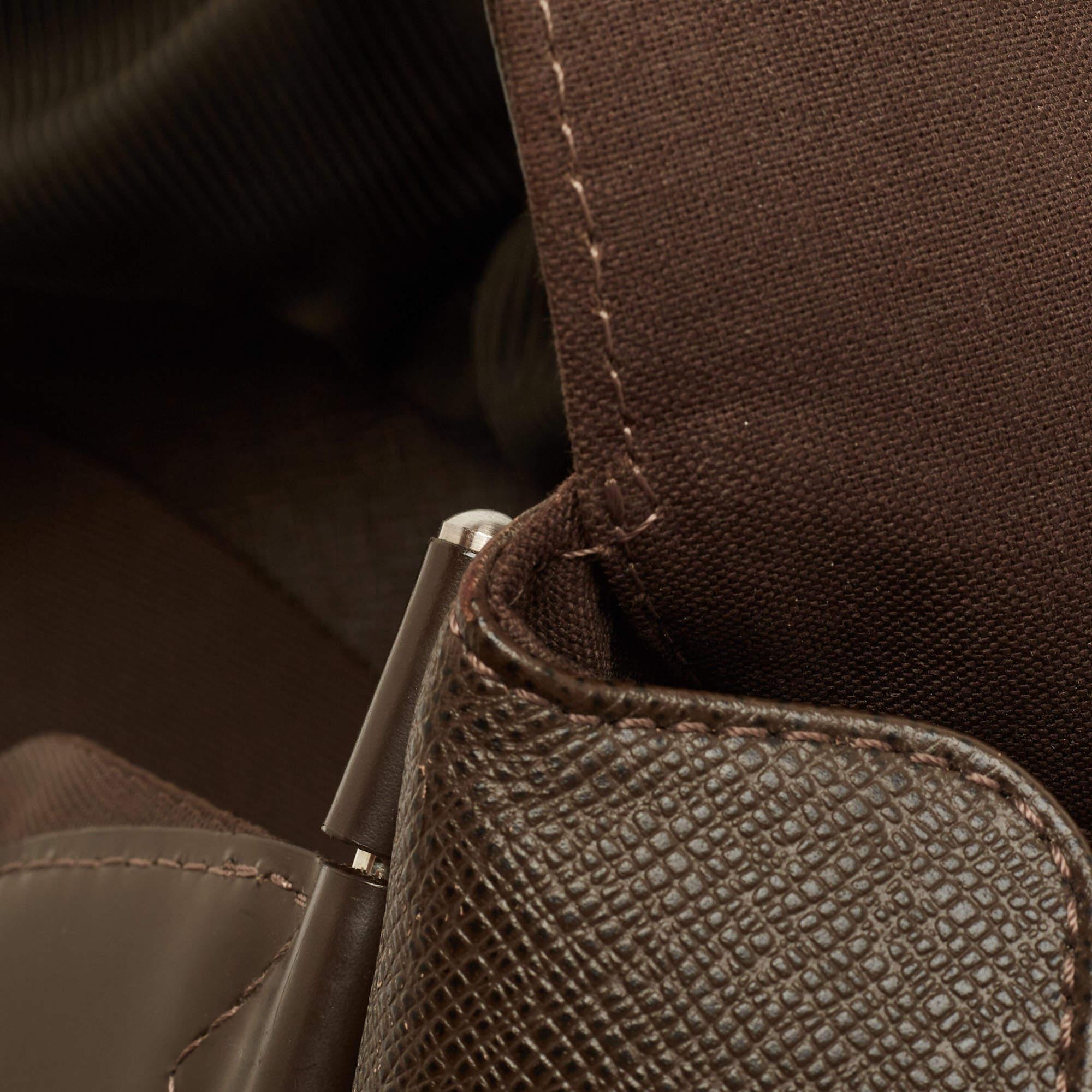 Louis Vuitton Black/Green Taiga Leather Dersou Messenger Bag 5
