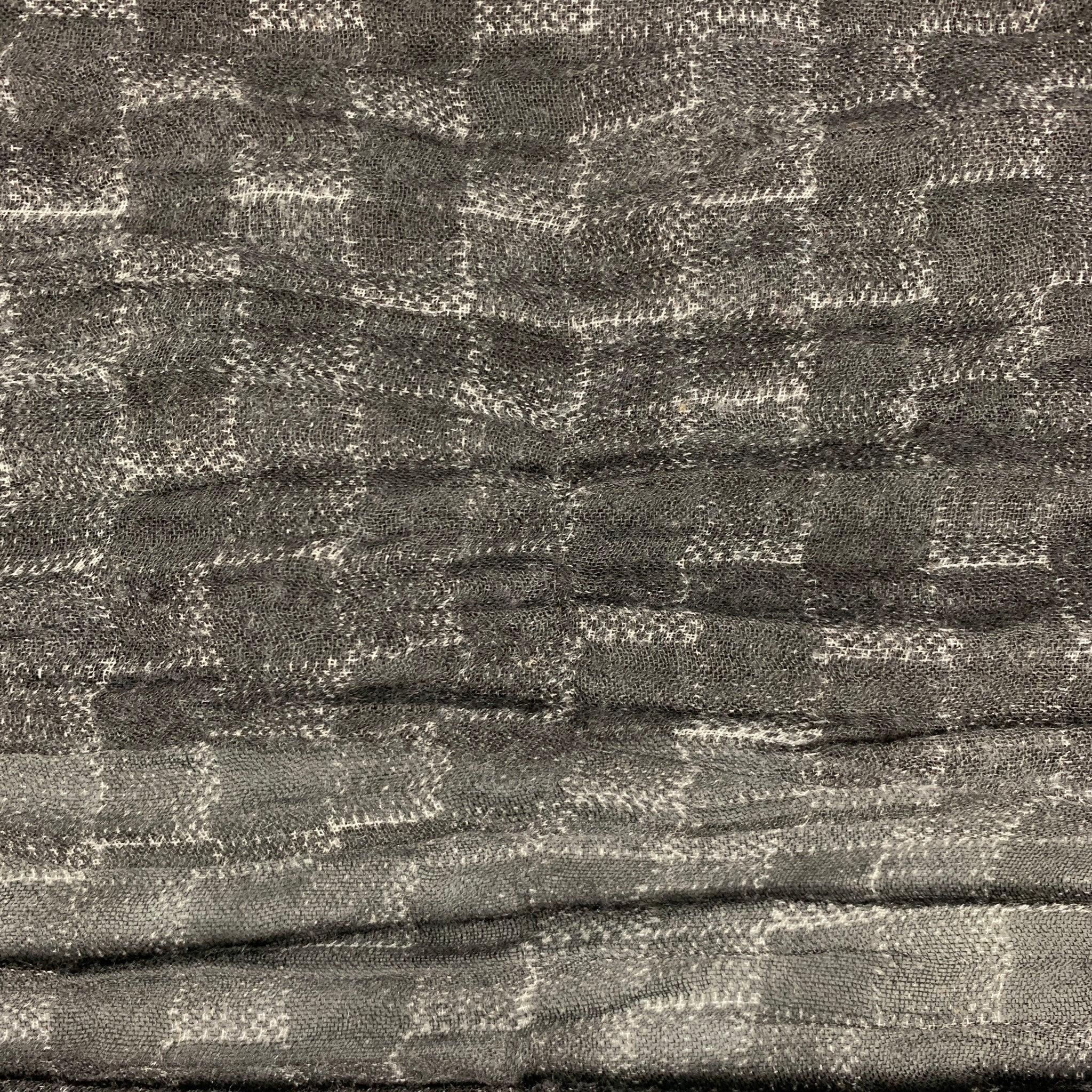 LOUIS VUITTON Black Grey Checkered Cashmere Silk Scarves For Sale 2
