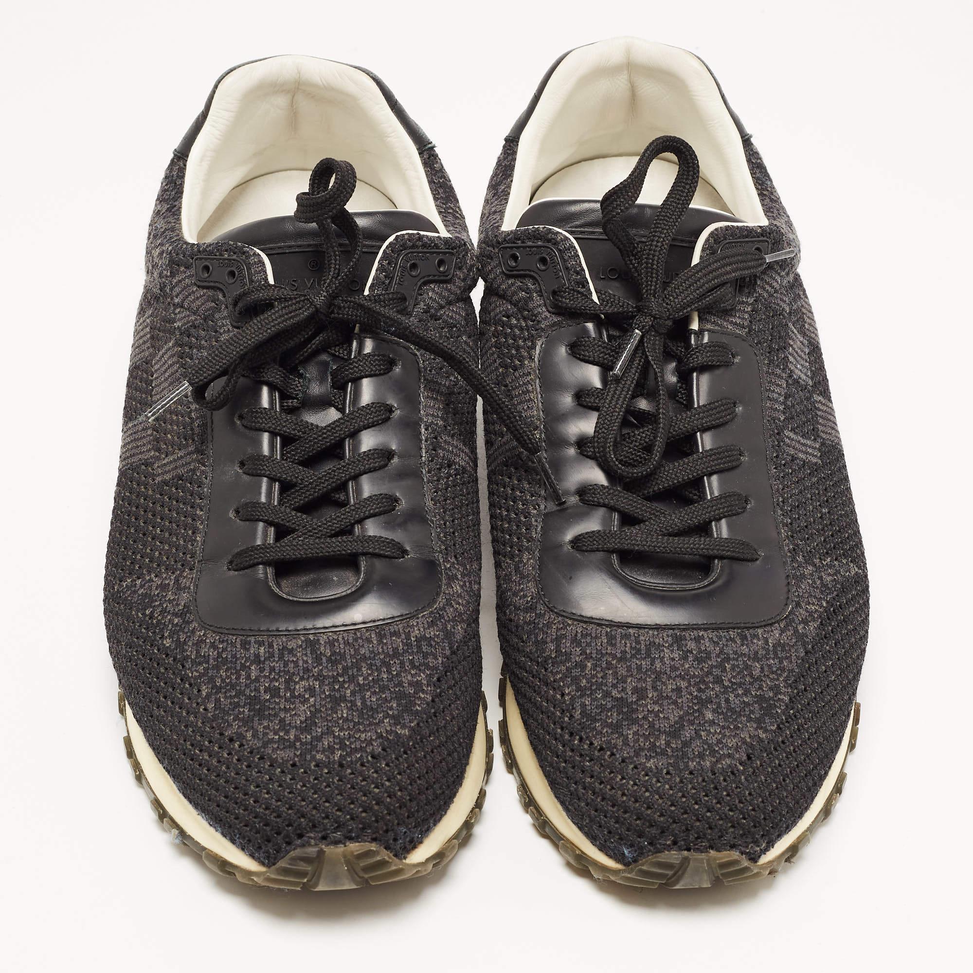 Coming in a classic silhouette, these designer sneakers are a seamless combination of luxury, comfort, and style. These sneakers are finished with signature details and comfortable insoles.

