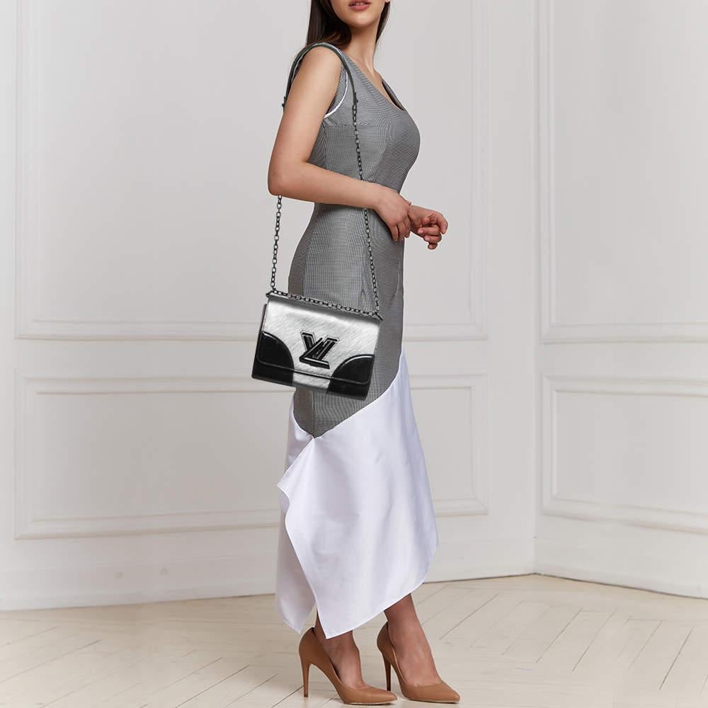 Louis Vuitton Black/Grey Epi Leather Twist MM Bag In Good Condition In Dubai, Al Qouz 2