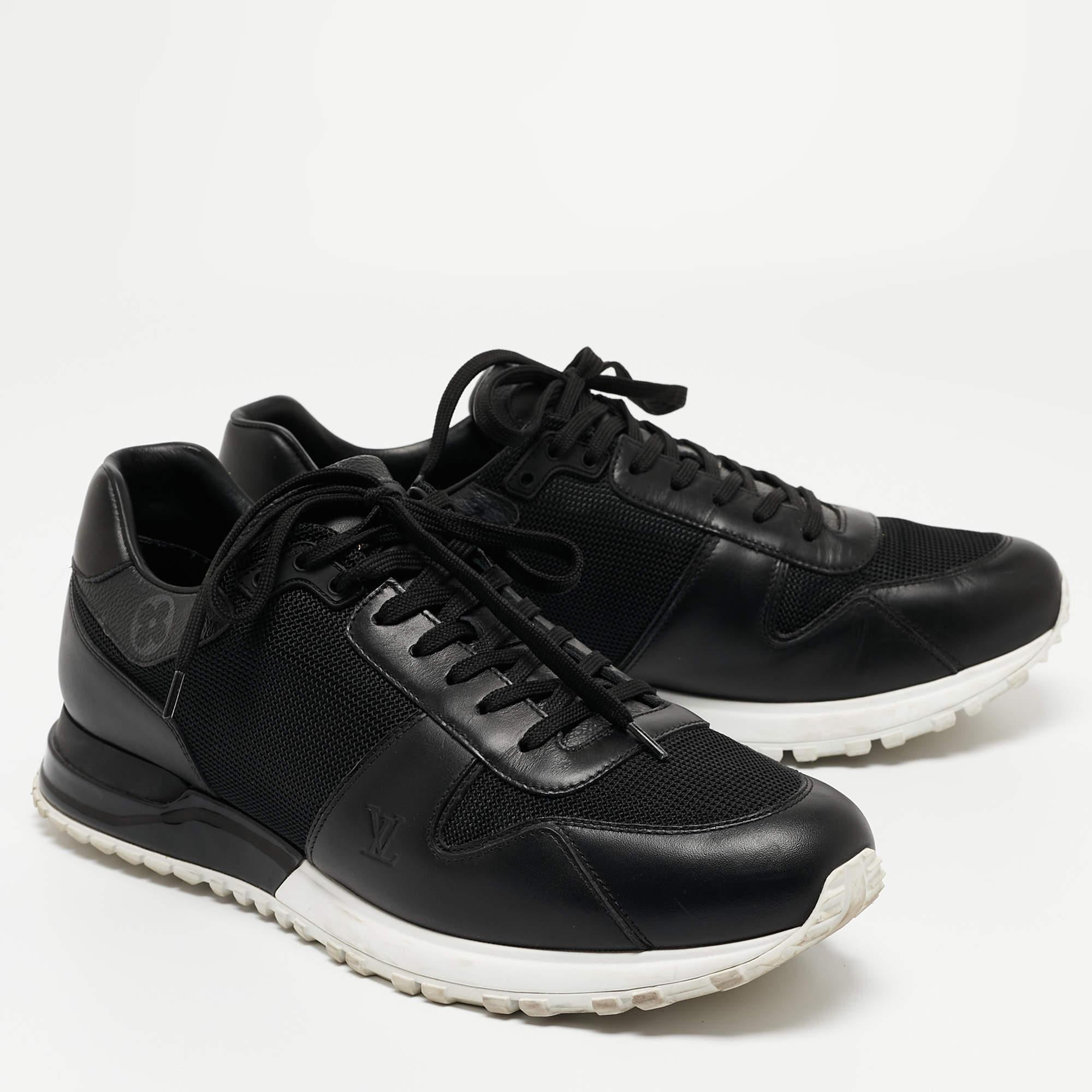 Louis Vuitton - Baskets Run Away en cuir et maille noir/gris - Taille 43 3