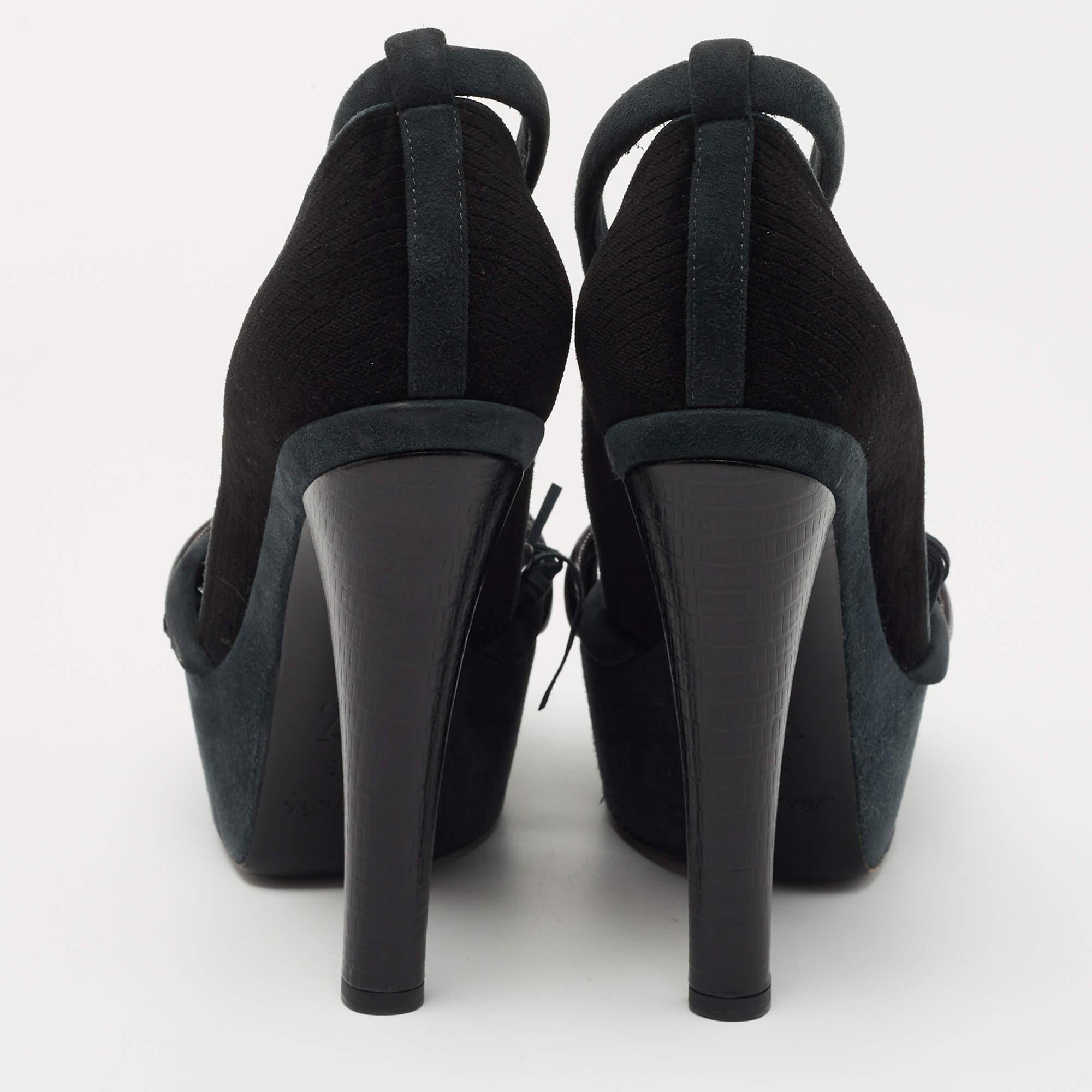 Louis Vuitton Black /Grey Leather and Suede Platform Sandals Size 38 In Good Condition For Sale In Dubai, Al Qouz 2