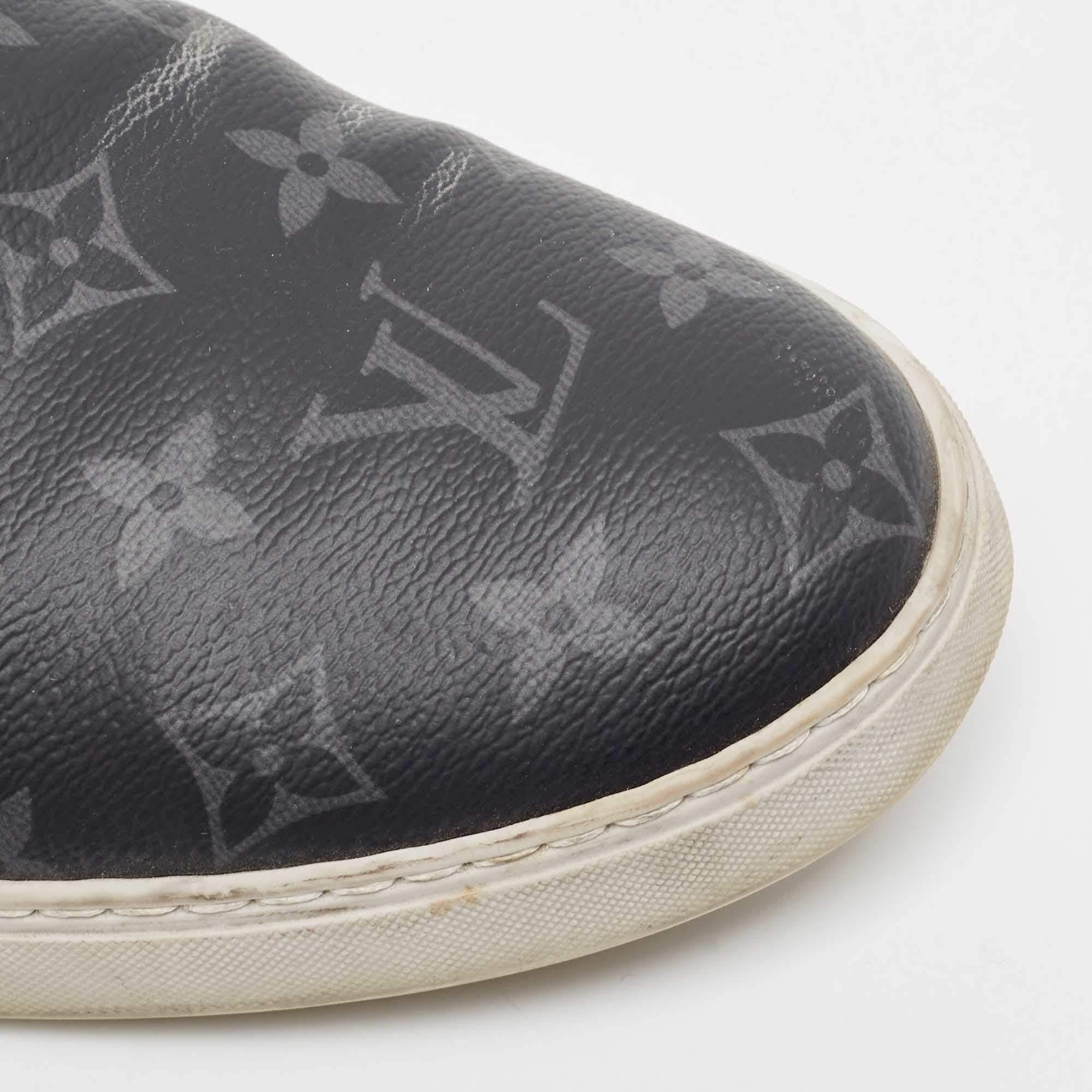 Louis Vuitton Black/Grey Monogram Canvas and Leather Slip On Sneakers Size 42.5 For Sale 2