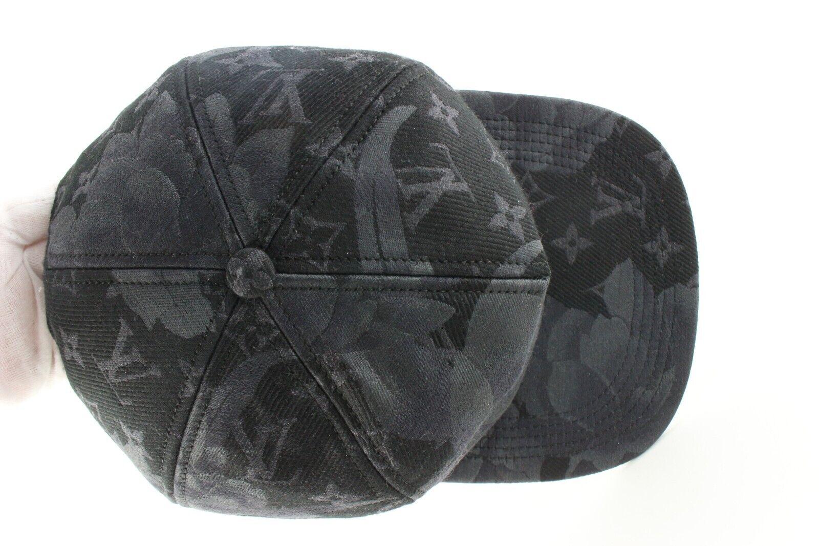 Louis Vuitton - Chapeau de baseball à fleurs noire et grise avec monogramme 6LK0427 en vente 3