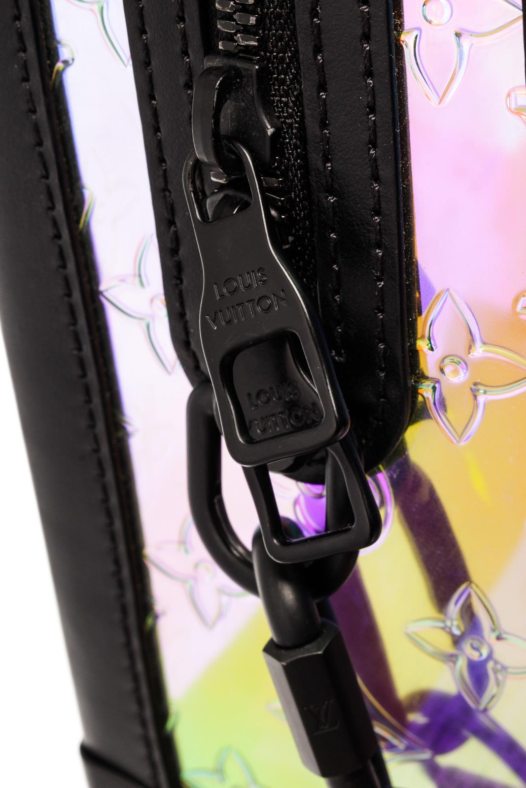 Louis Vuitton Black Iridescent Prism PVC Monogram Solar Ray Soft Trunk Bag In Good Condition For Sale In Irvine, CA