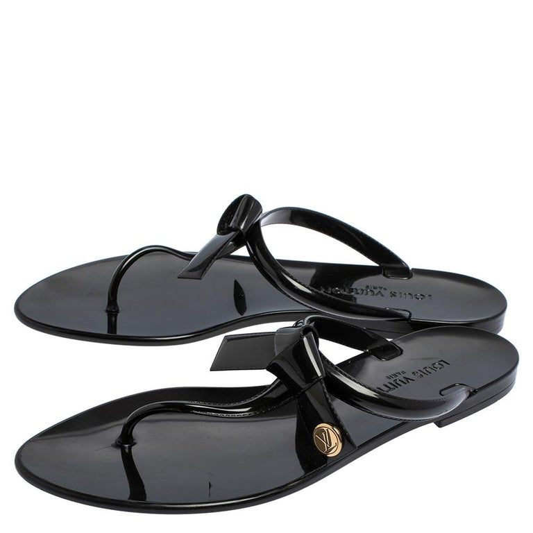 Louis Vuitton Black Jelly Sea Star Thong Flats Size 41 at 1stDibs
