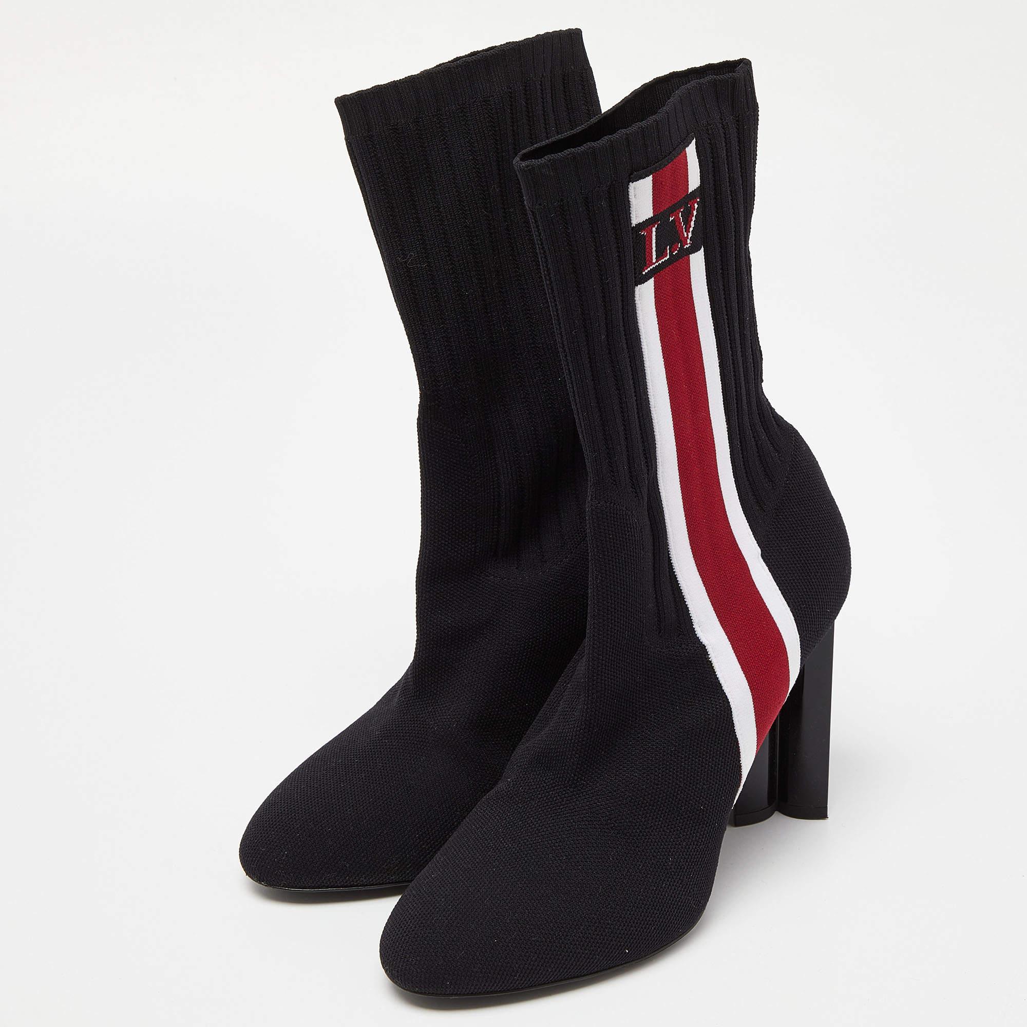 Louis Vuitton Black Knit Fabric LV Sock Ankle Boots Size 39 In Good Condition For Sale In Dubai, Al Qouz 2