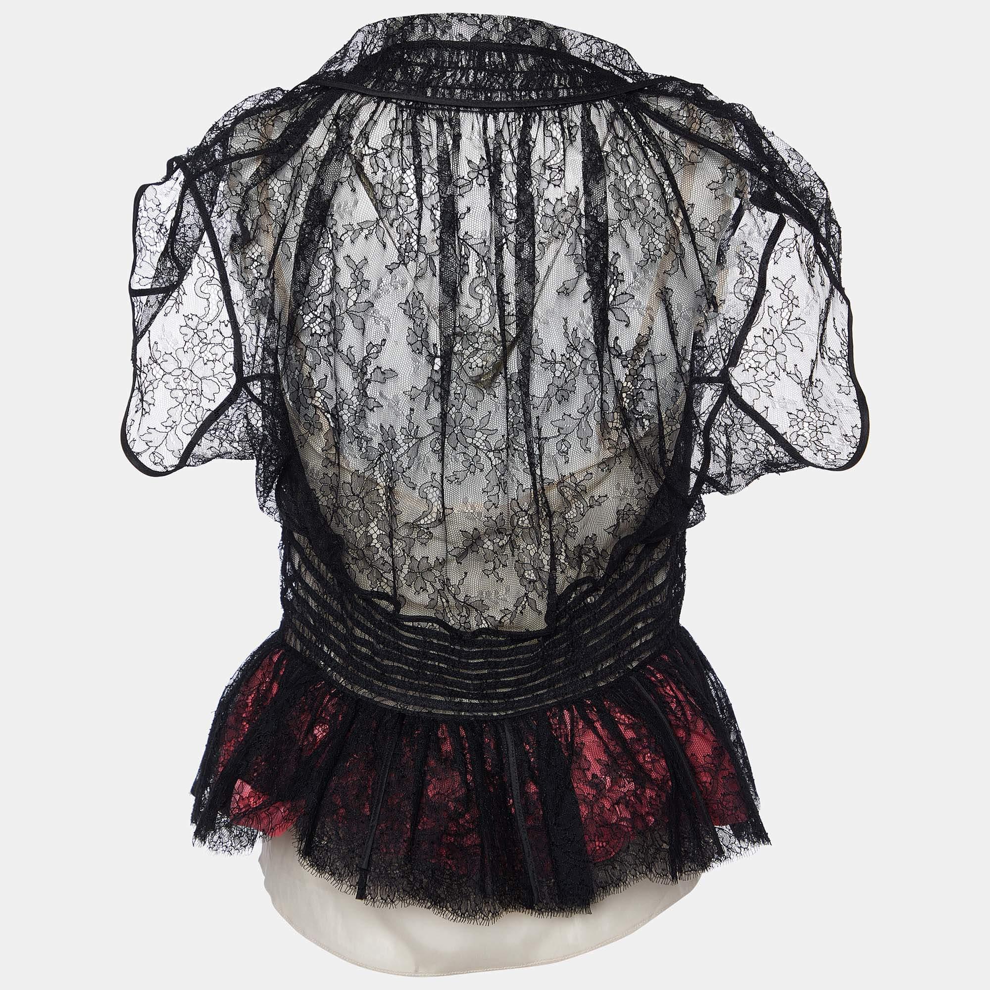 Find great style and comfort while wearing this designer top. Tailored using the best fabric the creation has been given immense detail. Style it with a skirt and heels.