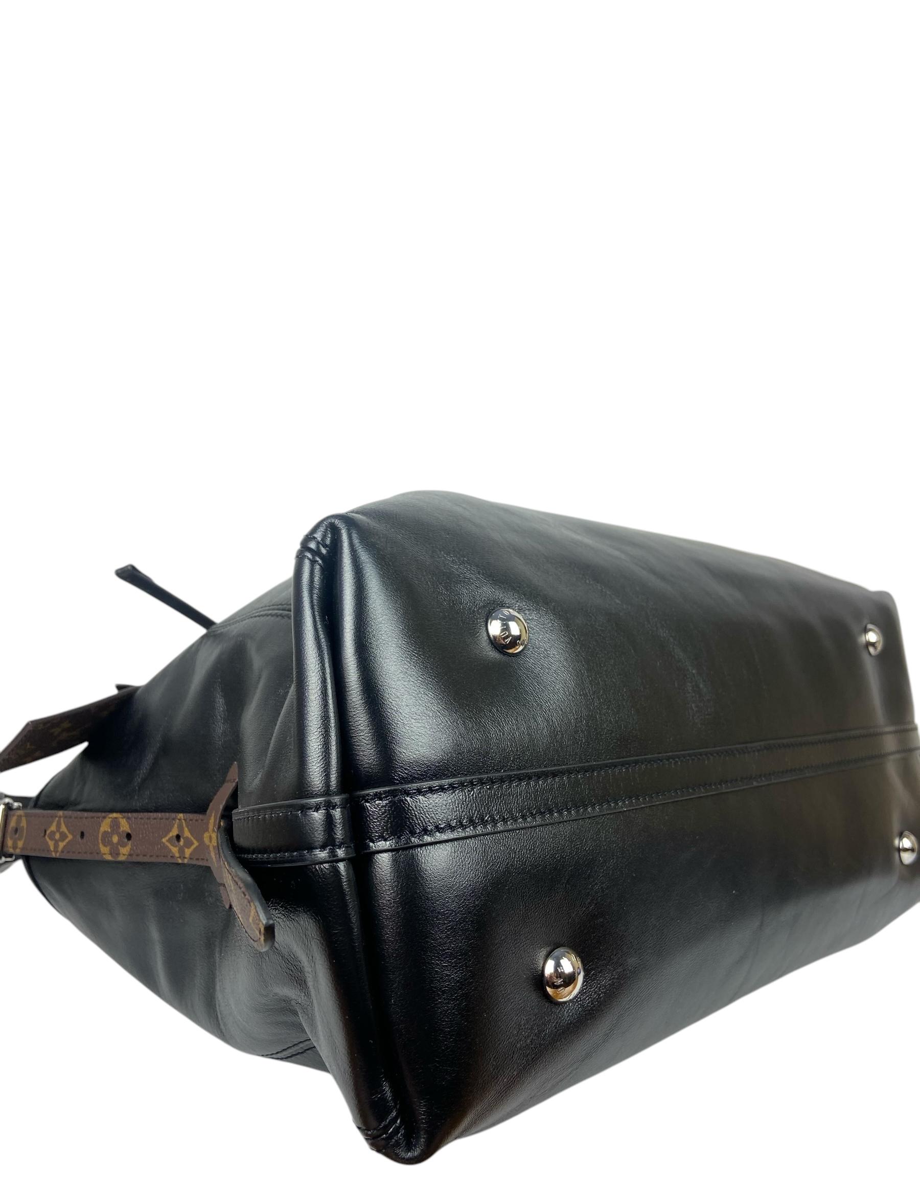 Louis Vuitton Black Lambskin Leather CarryAll Vibe MM Bag with Monogram Trim For Sale 1