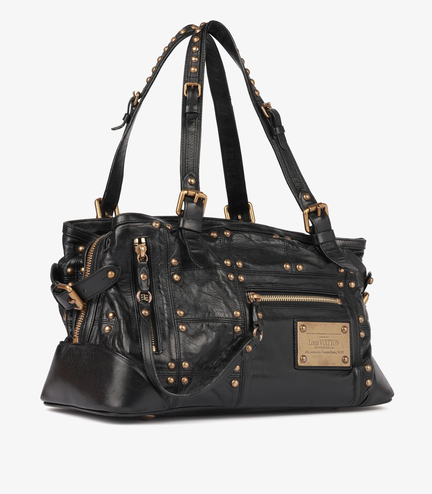 Noir Louis Vuitton Sac Vintage en cuir d'agneau noir à rivets en vente