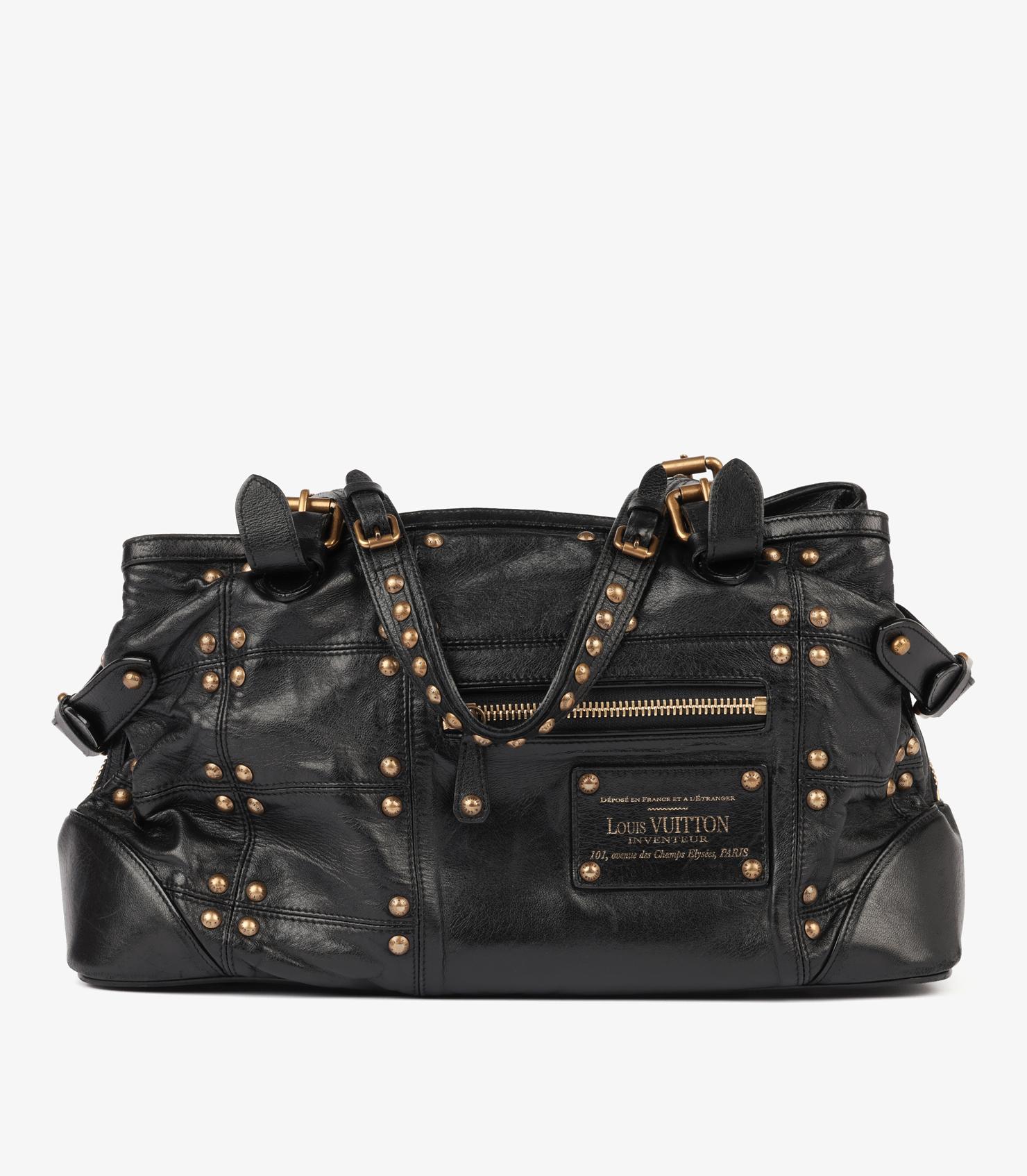 Louis Vuitton Sac Vintage en cuir d'agneau noir à rivets Unisexe en vente