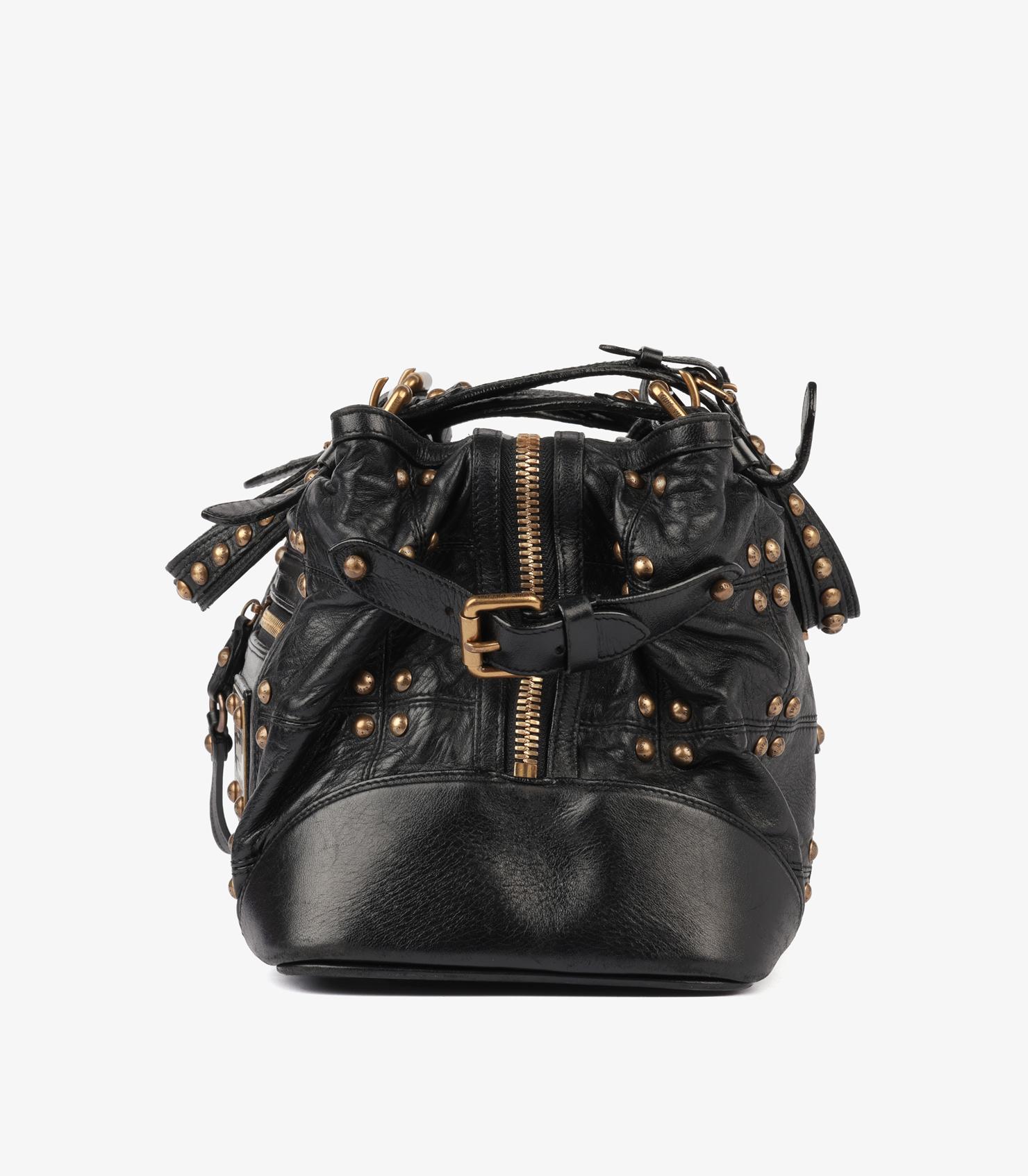 Louis Vuitton Sac Vintage en cuir d'agneau noir à rivets en vente 1